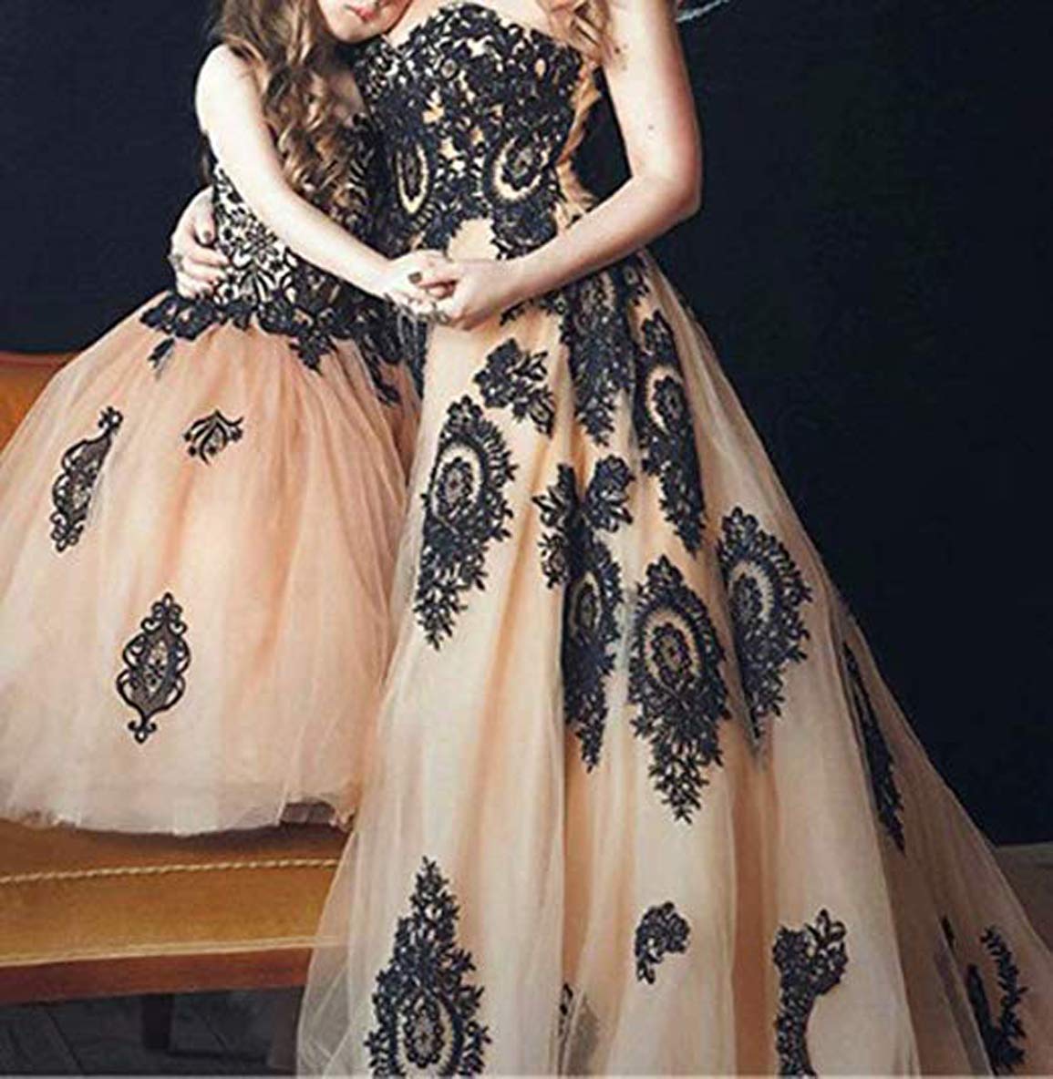 Elegant Sweetheart Neckline Quinceanera Dress 2023 - Lace Applique Ball Gown for Weddings, Prom & Special Occasions | AL034 | Perfect for Quinceañeras, Weddings, Prom Nights & Formal Events