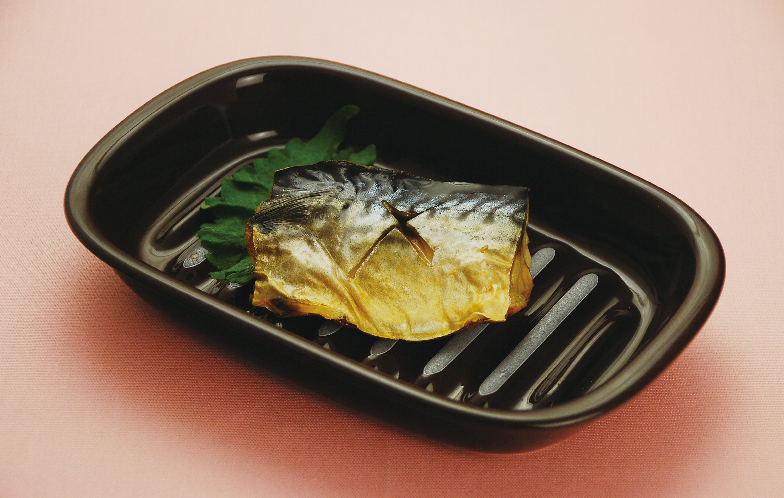 K+ DEP Microwave Grilled Fish Oven - Light Green MW-502 (Japan Import) | Perfect for Quick Fish Grilling at Home or Office
