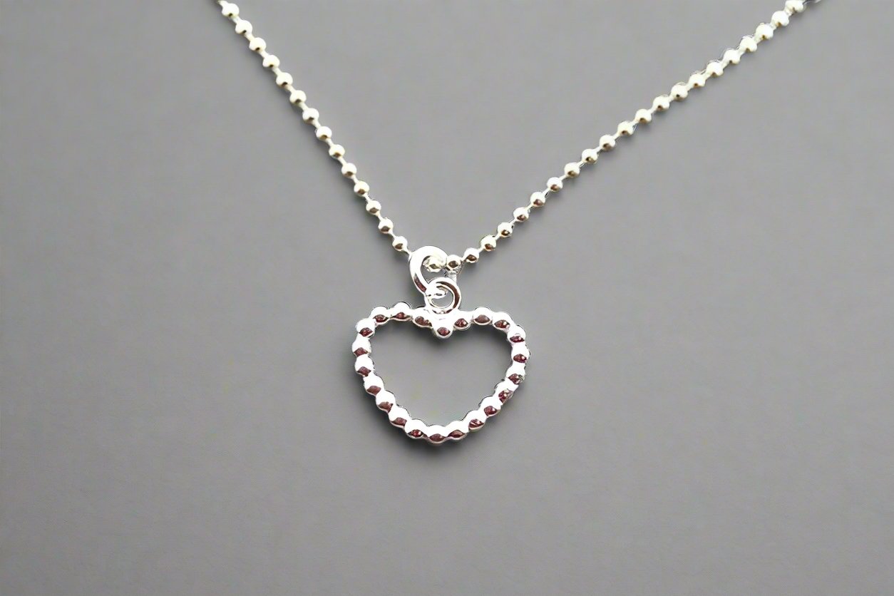 Elegant Beaded Heart Pendant Necklace - 45cm Silver Ball Chain - Perfect for Valentine's Gifts, Anniversary Jewelry & Everyday Wear