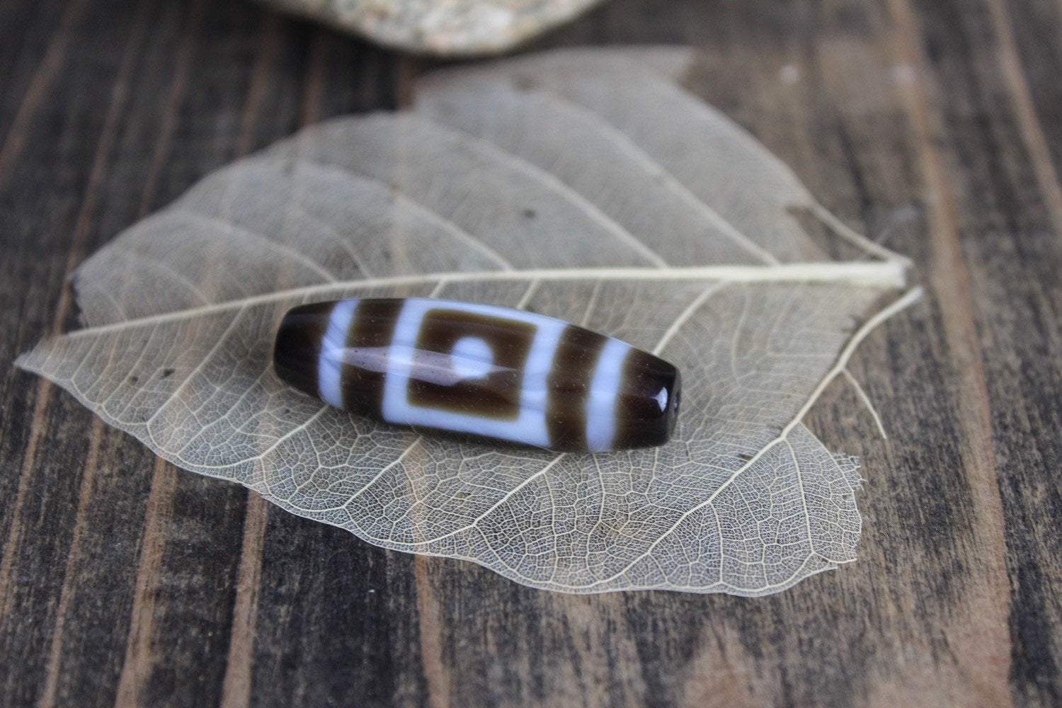 Authentic Dzi Bead Bracelet - Tibetan Heaven and Earth Pattern for Protection & Good Luck | Perfect for Meditation, Spiritual Healing & Fashion Accessories