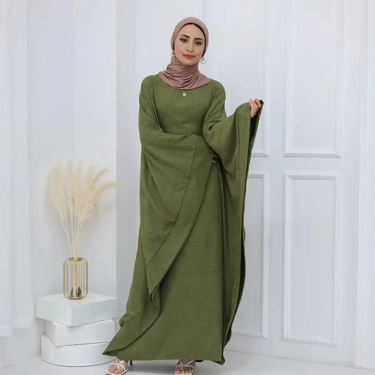 Elegant Muslim Women's Batwing Sleeve Farasha Abaya Dress - Modest Islamic Prayer Dress for Mosque & Special Occasions