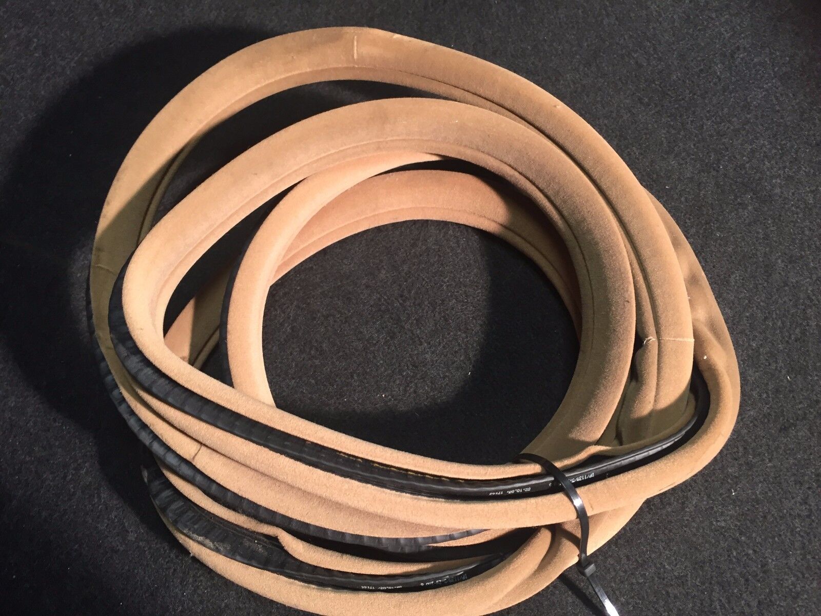 2002-2005 BMW 745i E65 Front Right Passenger Door Weatherstrip Seal - Genuine OEM Replacement Part for Improved Weather Protection & Noise Reduction - Perfect for Car Restoration & Weatherproofing
