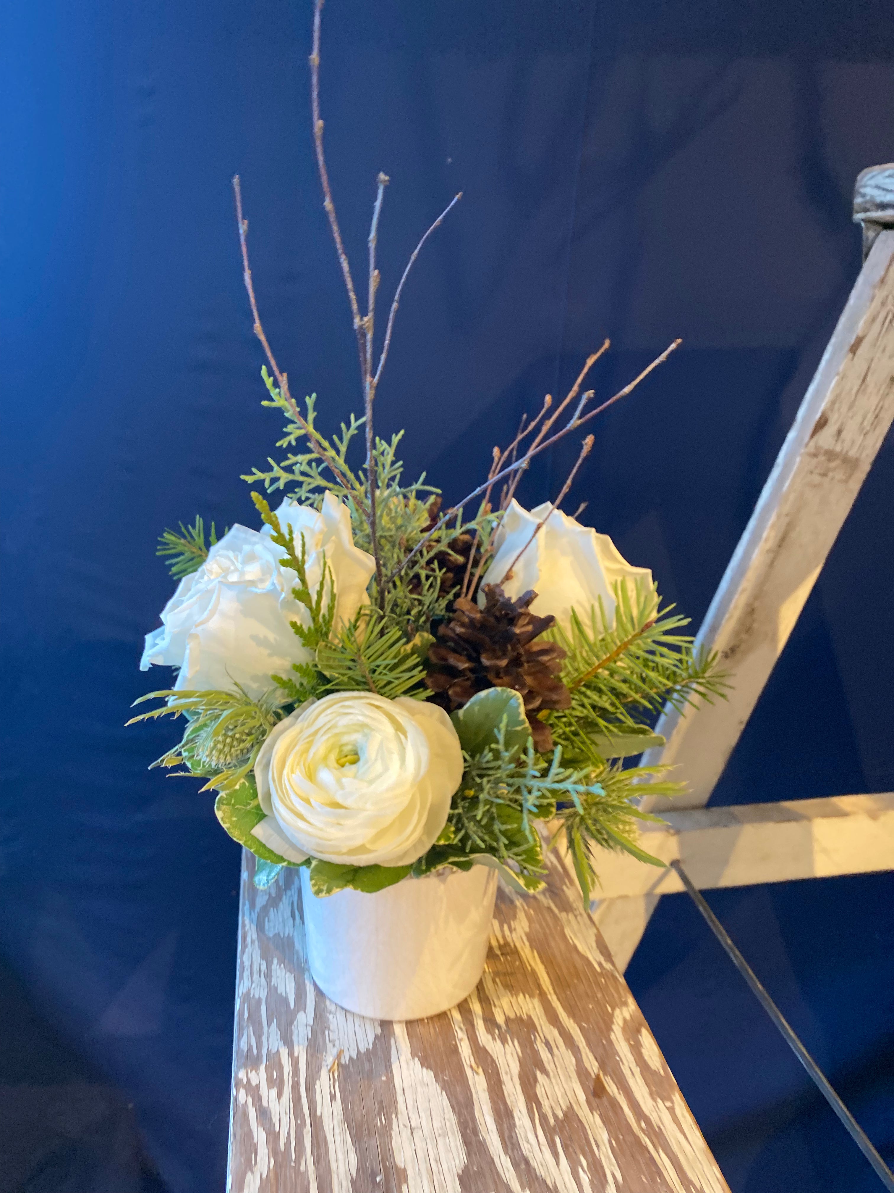 Natural White and Green Decorative Vase with Pine Cones & Twigs - Small Rustic Floral Vase for Home Decor, Wedding Centerpieces, Farmhouse Tabletop Display
