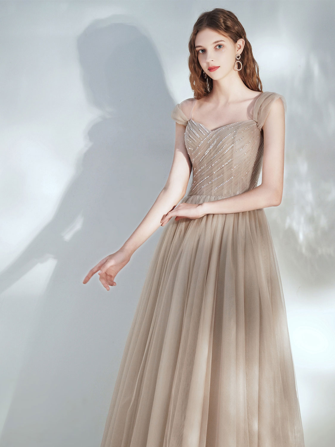 Elegant A-Line Tulle Champagne Long Prom Dress for Women - Formal Evening Gown for Homecoming, Wedding, and Special Occasions