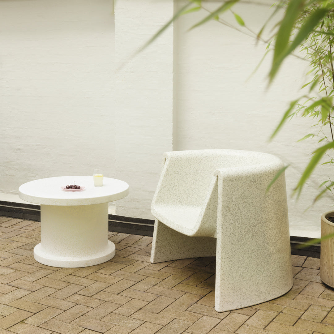 Modern Minimalist Bit Coffee Table - Stylish & Functional Living Room Centerpiece for Home Decor