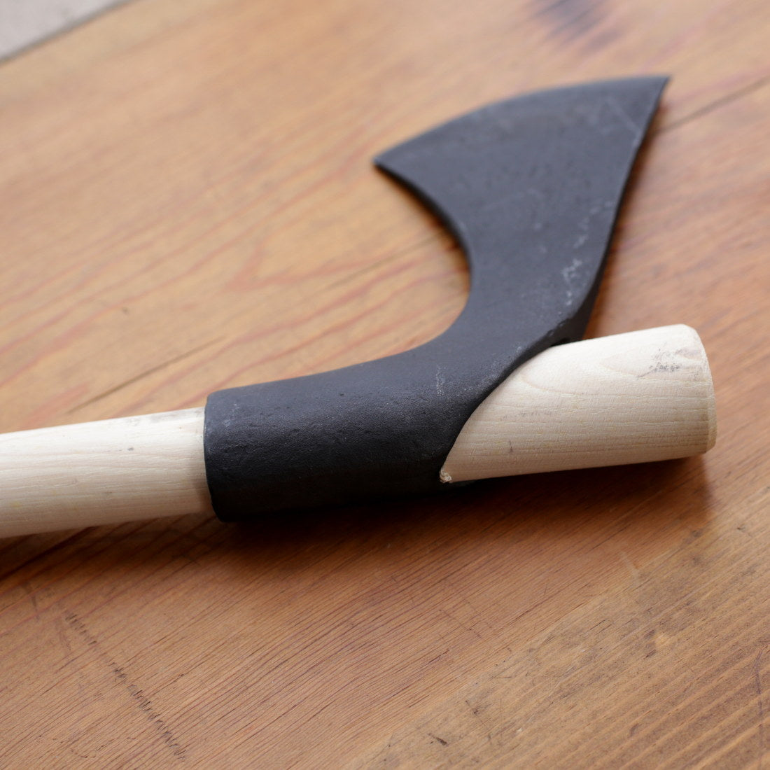Premium French Throwing Axe - High-Quality Steel Blade with Ergonomic Wooden Handle for Outdoor Sports, Camping & Backyard Games - Perfect for Axe Throwing Competitions & Target Practice