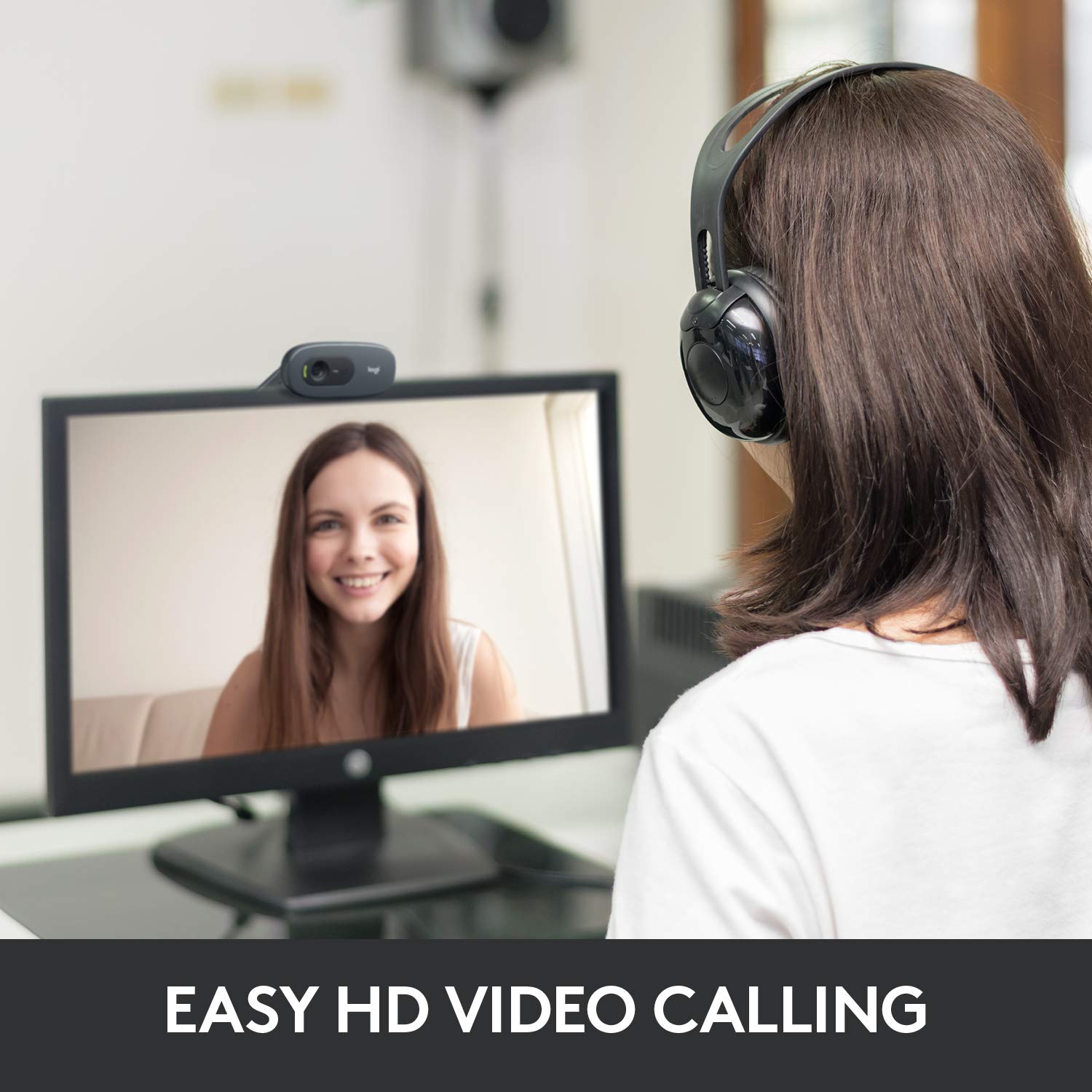 Logitech C270 HD Webcam - 720p Widescreen Web Camera with Light Correction & Noise-Reducing Mic for Skype, Zoom, FaceTime - Compatible with PC, Mac, Laptop, Tablet (Black) - Perfect for Video Conferencing, Online Classes & Remote Work