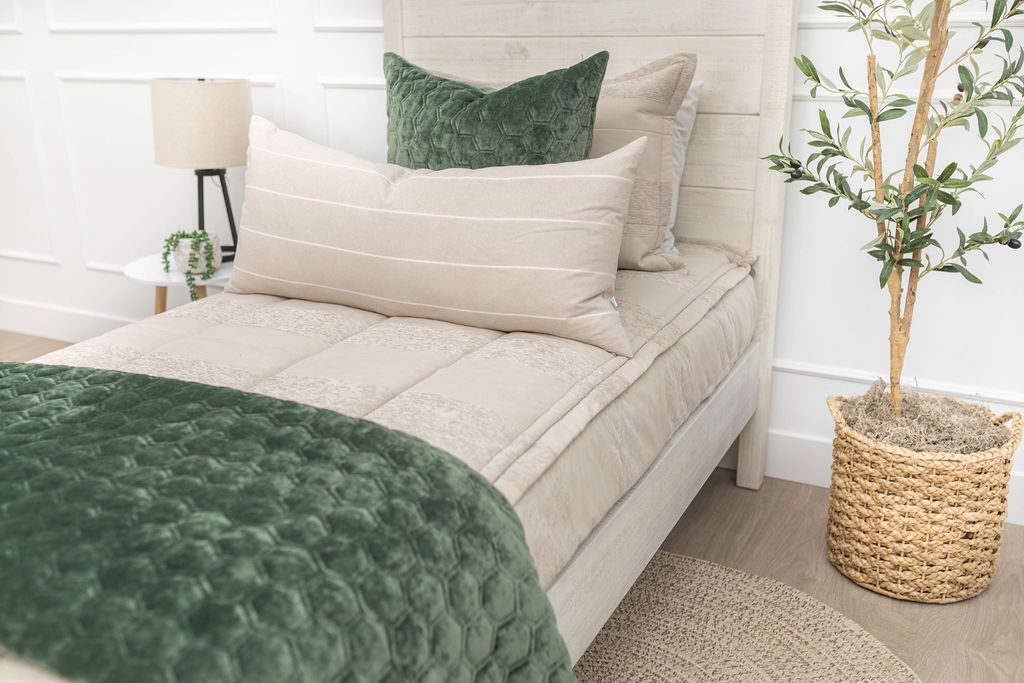 Halston Luxe Beddy's - Premium Soft & Cozy Bedding Set for Ultimate Comfort | Perfect for Master Bedroom, Guest Room & Cozy Nights