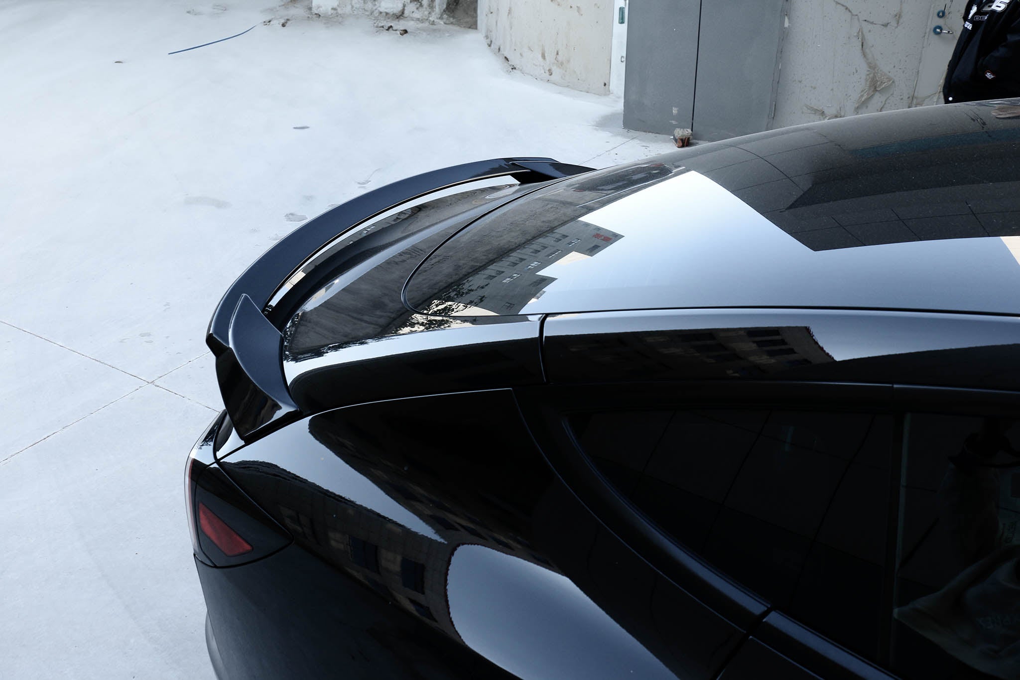 High-Performance Sporty Style Spoiler for Tesla Model 3 & 2024+ Model 3 Highland - Enhance Aerodynamics & Style for Street Racing & Car Shows