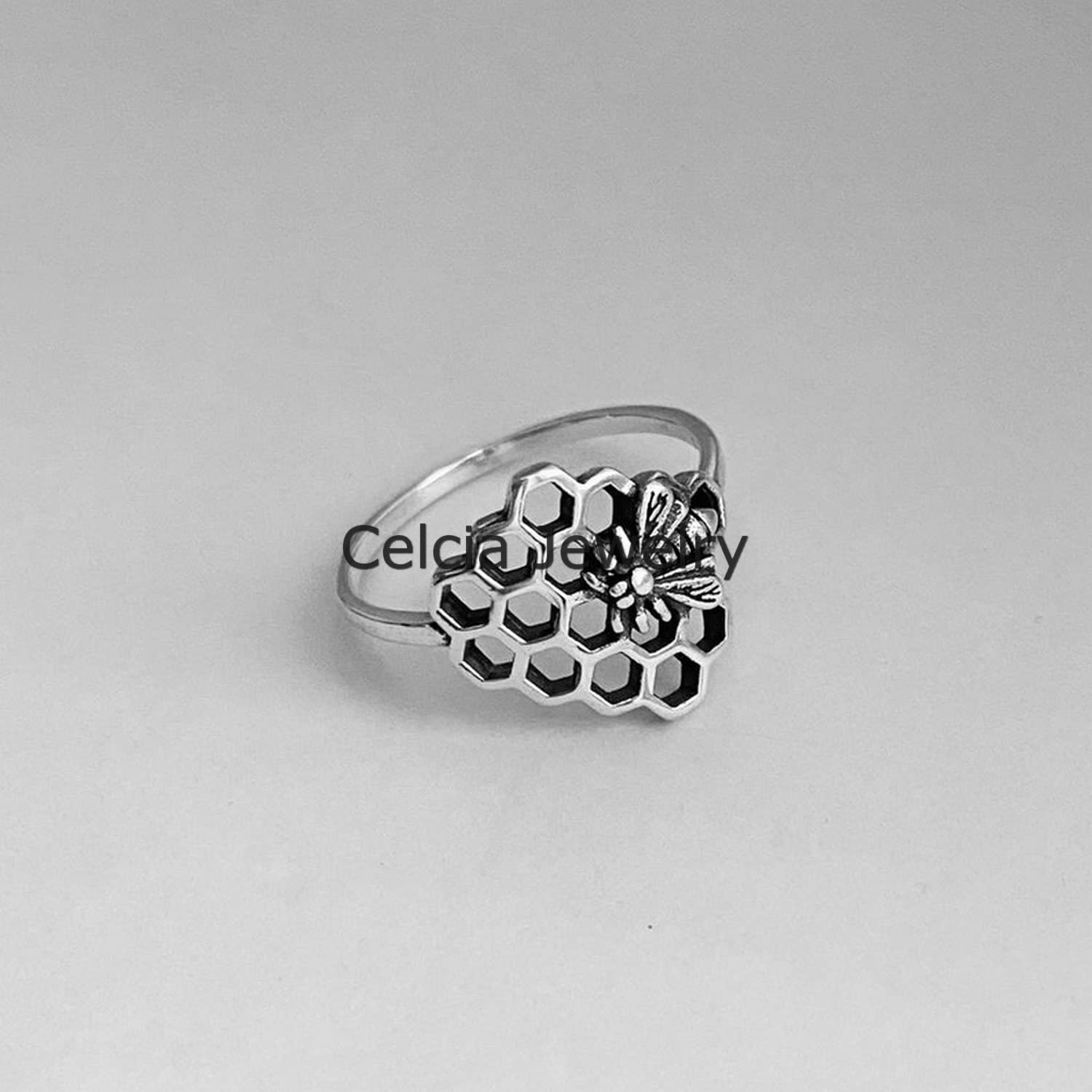 925 Sterling Silver Honeycomb Bee Ring - Delicate Boho Bohemian Jewelry, Minimalist Honey Bumblebee Ring for Women, Unique Mother's Day Gift (Size 7) - Perfect for Everyday Wear, Special Occasions & Nature-Inspired Fashion