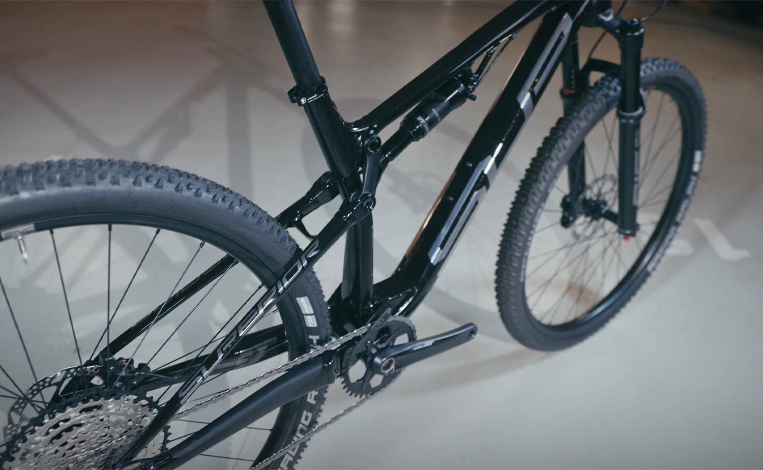 XF 939 RC XC Mountain Bike - Lightweight Carbon Frame, 29