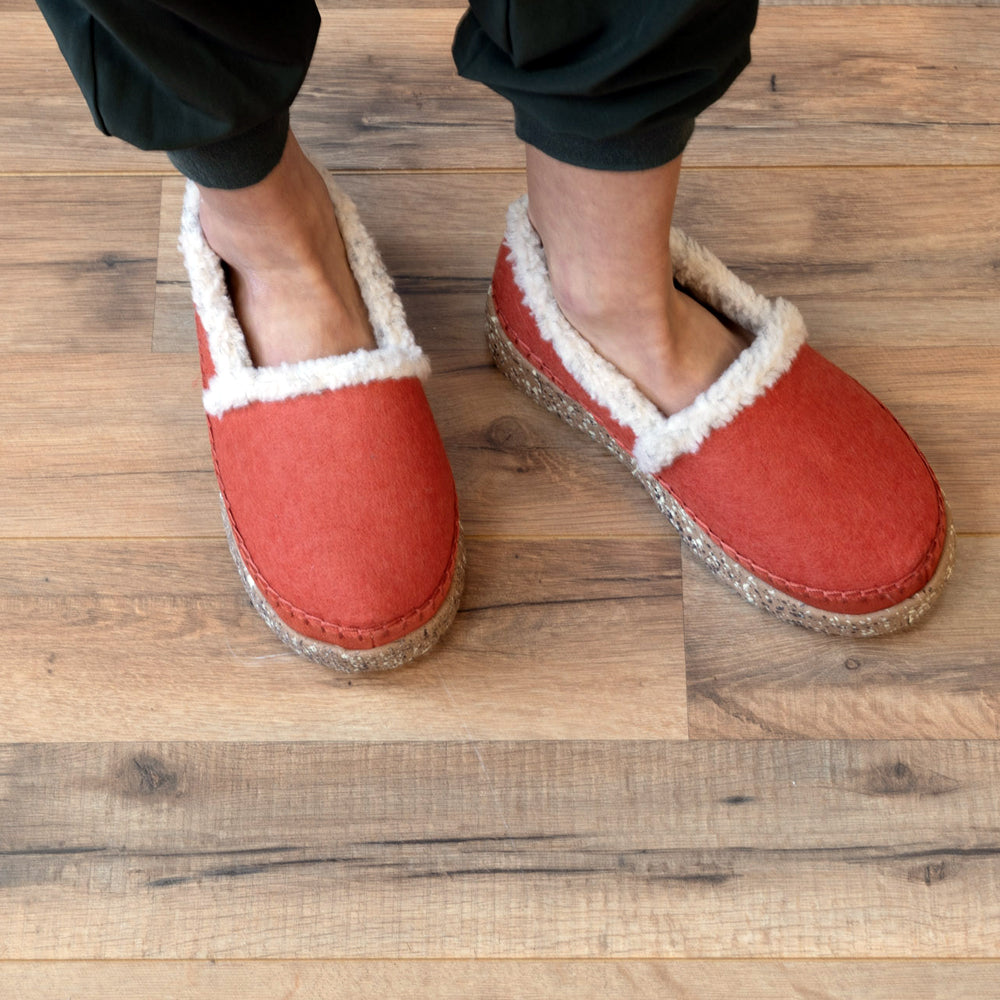Women's Rockland Moc Slippers - Comfortable Everywear® House Shoes for Indoor & Outdoor Use - Cozy Home, Garden, and Travel Footwear