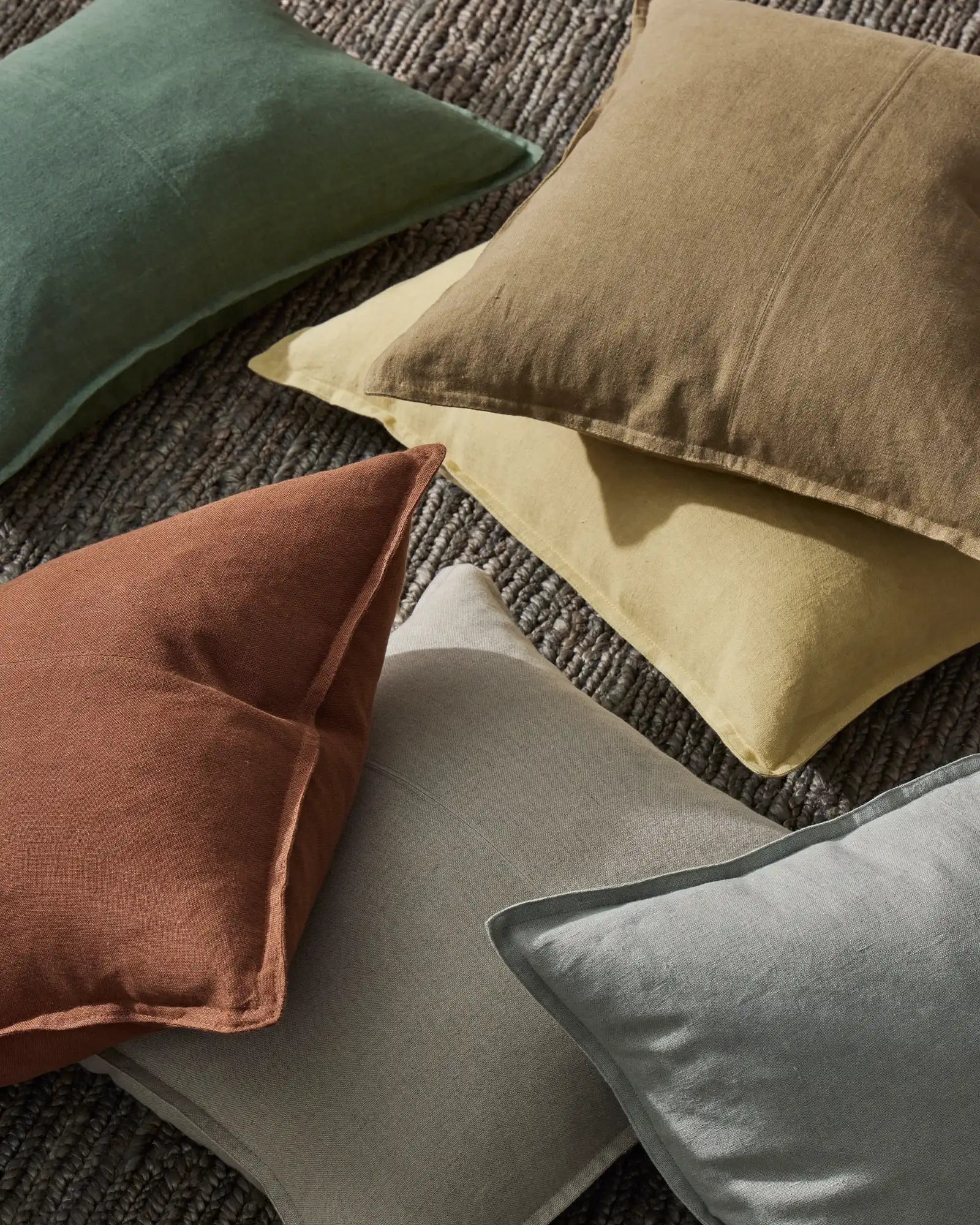 Como Cushion Tobacco - Premium Soft Seat Cushion for Comfort and Support | Perfect for Office Chairs, Gaming Seats & Home Furniture | Ergonomic Design for Long Sitting Sessions