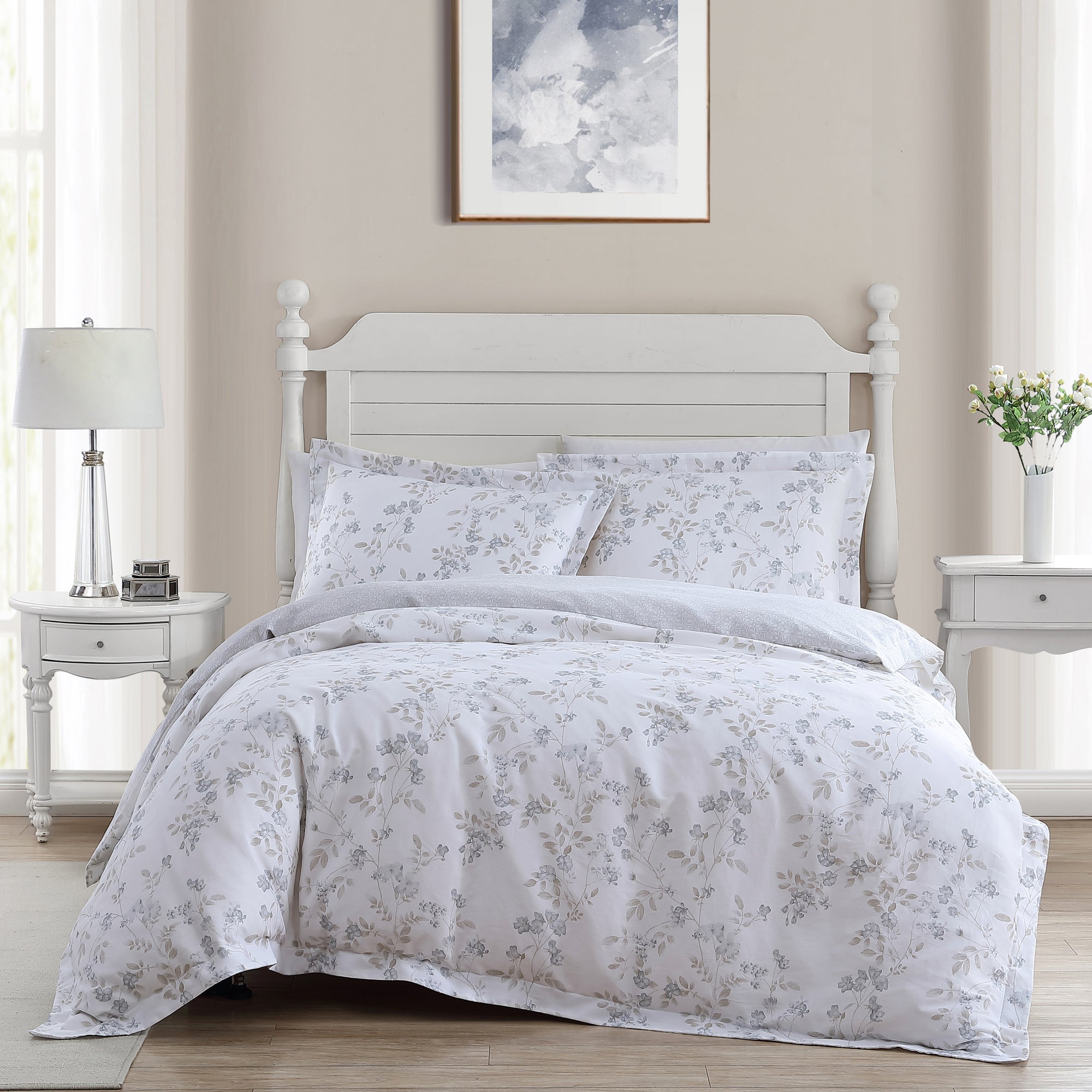 Laura Ashley Fawna Grey Quilt Cover Set - Queen Size Bedding Set with Pillow Shams, Soft Luxury Quilt Cover for Master Bedroom & Guest Room Decor