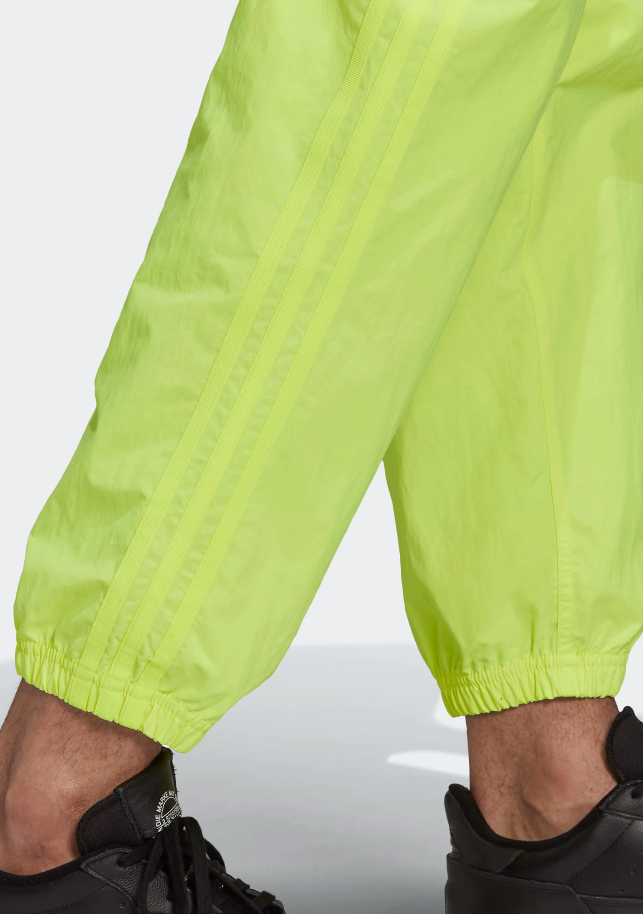 Adidas Men's Utility 2-in-1 Convertible Pants - Water-Resistant Hiking & Travel Pants with Zip-Off Legs for Outdoor Adventures & Casual Wear