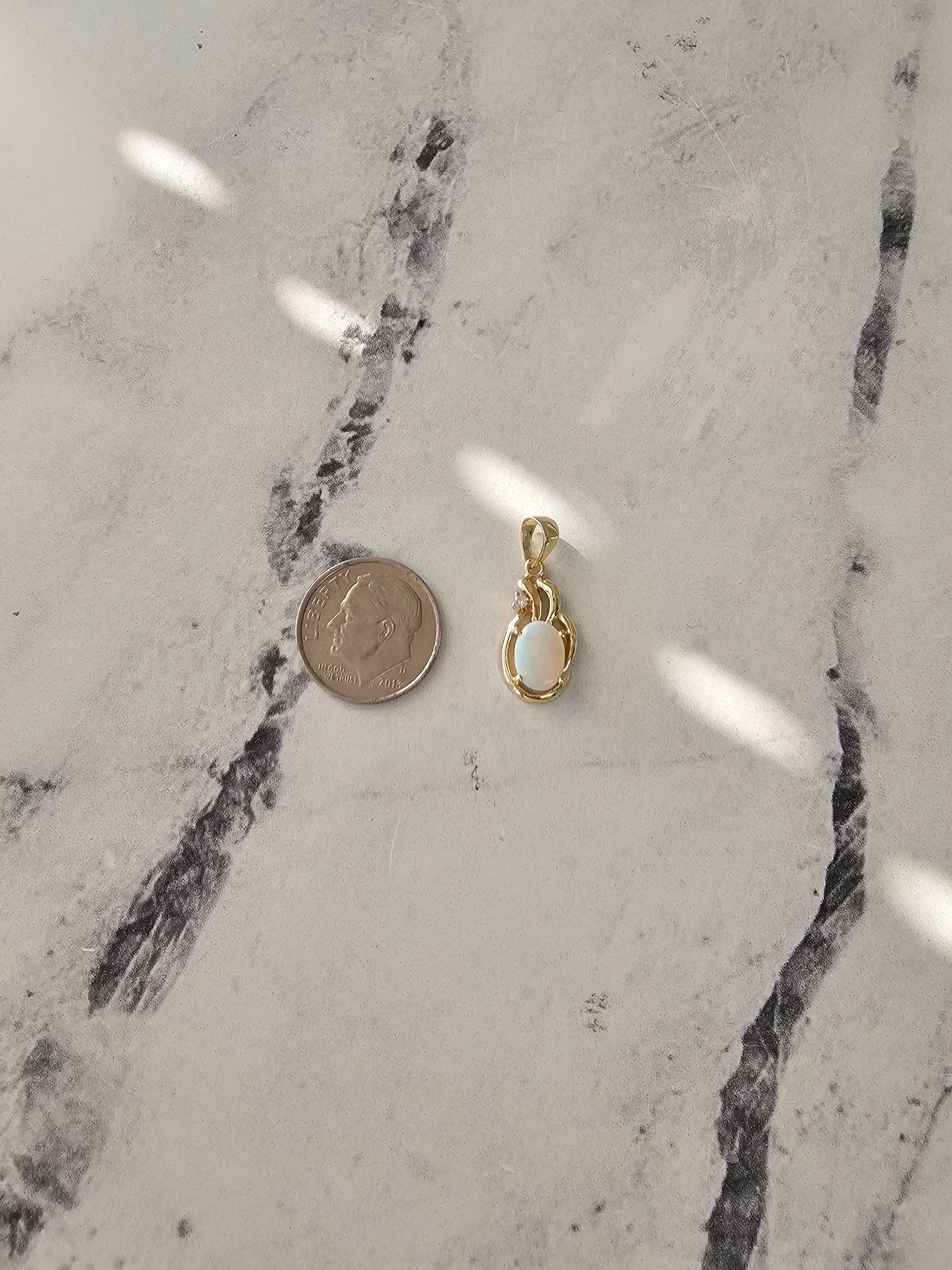 Exquisite Oval Opal Necklace with 14K Gold & Diamond Accents - Elegant Jewelry Gift for Women, Perfect for Weddings, Anniversaries & Special Occasions