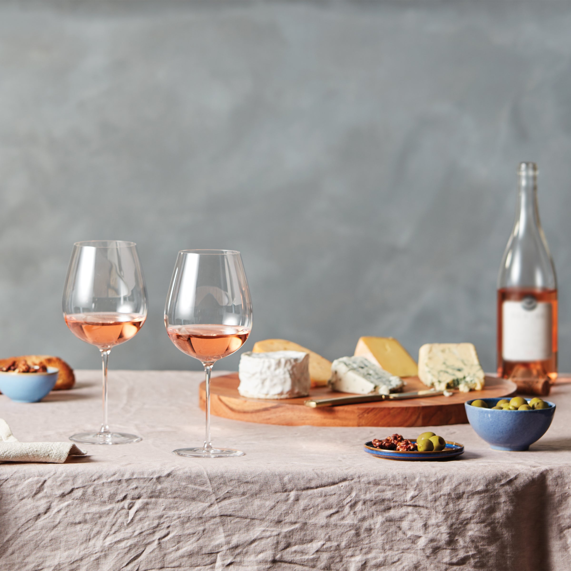 Premium Tuscany Signature Series Wine Glasses Set of 2 - Elegant Stemware for Red & White Wines - Perfect for Italian Cuisine, Romantic Dinners & Wine Tasting Events