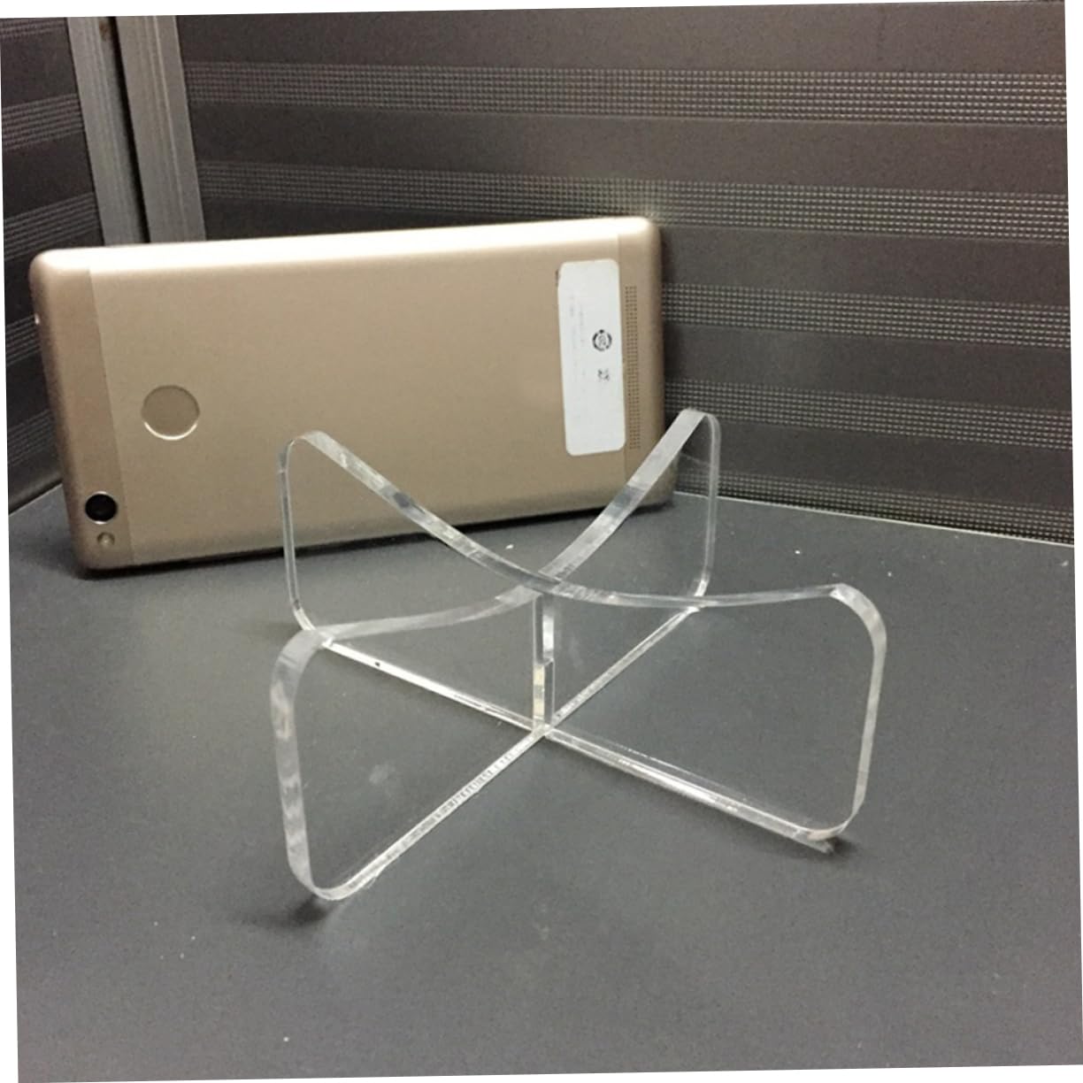 BESPORTBLE 2-Pack Acrylic Display Shelves - Volleyball & Basketball Stand Holder for Sports Memorabilia, Awards, and Collectibles - Perfect for Home, Office, or Store Showcase