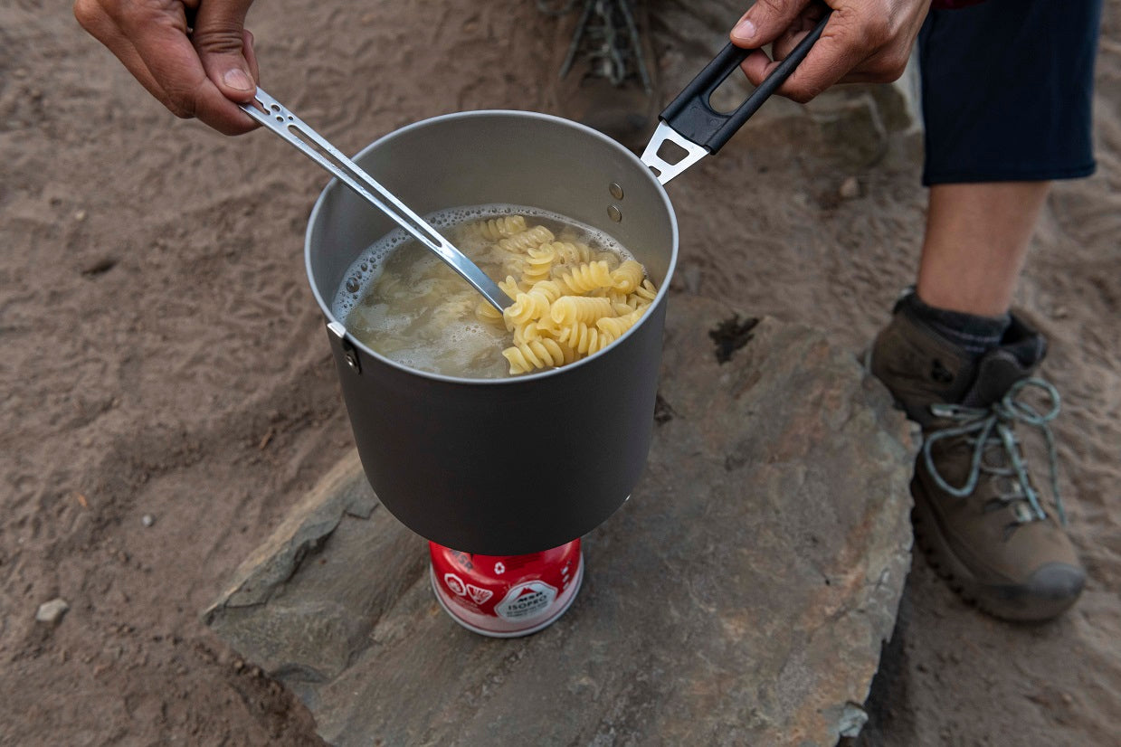MSR Trail Lite 2L Pot - Lightweight Camping Cookware for Backpacking, Hiking & Outdoor Adventures - Perfect for Boiling Water & Cooking Meals on the Trail