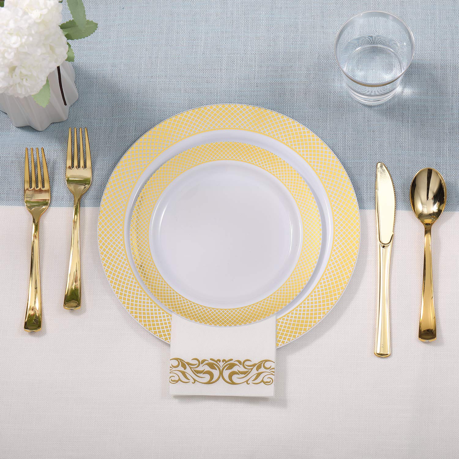 FOCUSLINE 175-Piece Gold Dinnerware Set for 25 Guests - Elegant Disposable Plastic Plates with Gold Grid Rim, Silverware, Cups & Napkins - Perfect for Weddings, Parties & Special Events