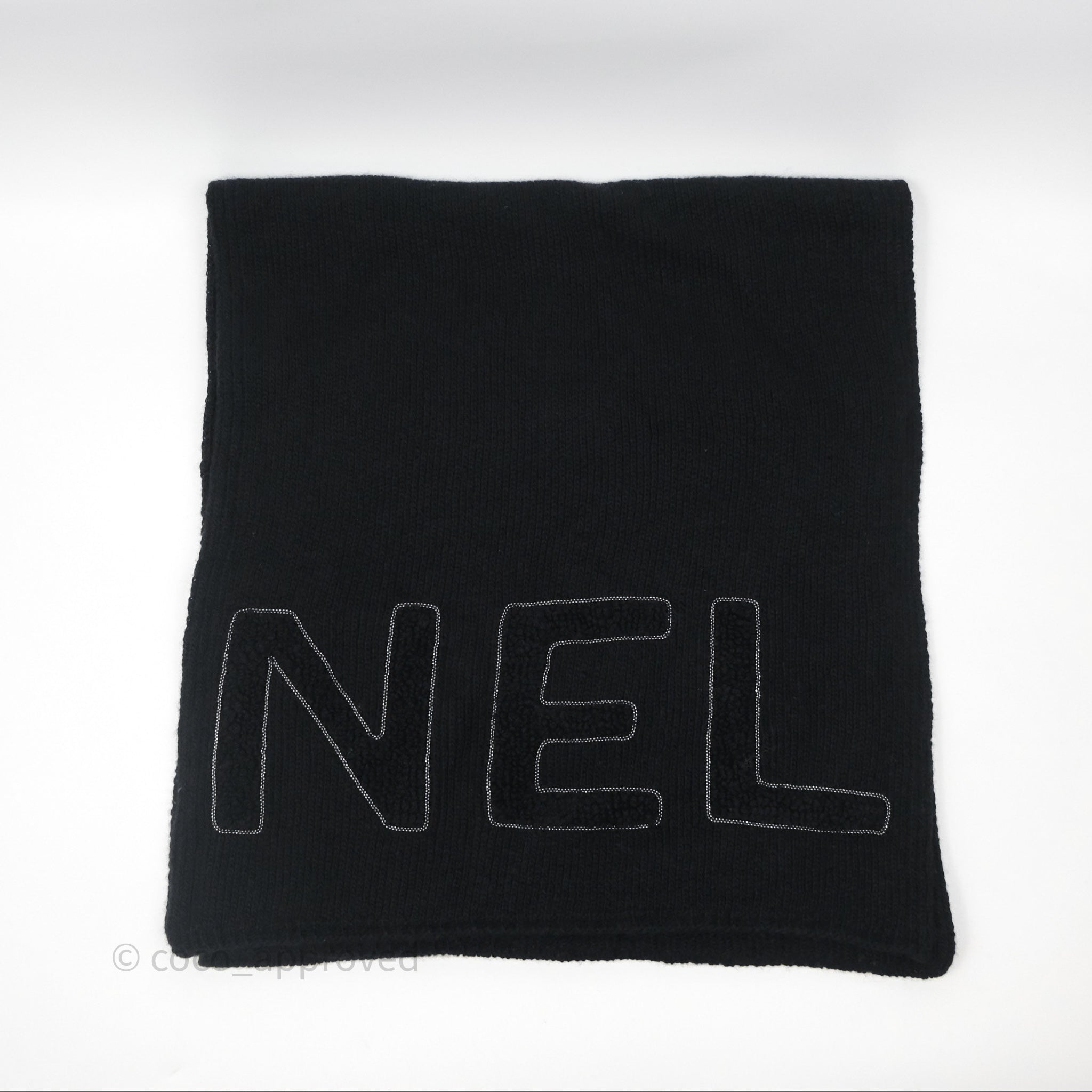 Chanel Chain Logo Scarf - Luxury Wool Cashmere Wrap for Women - Black Winter Fashion Accessory for Office, Party & Evening Out