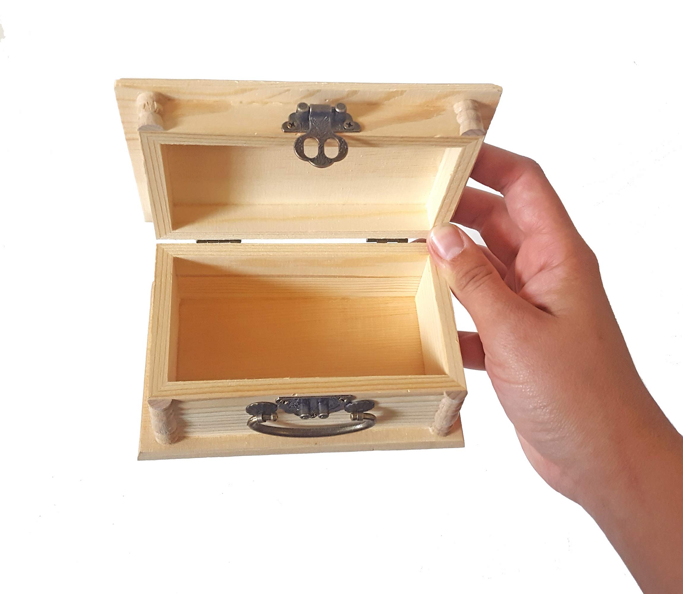 Personalized Scottish Thistle Wooden Keepsake Box with Latch - Custom Engraved Gift for Anniversary, Wedding & Home Decor (Perfect for Jewelry Storage & Memory Keepsakes)