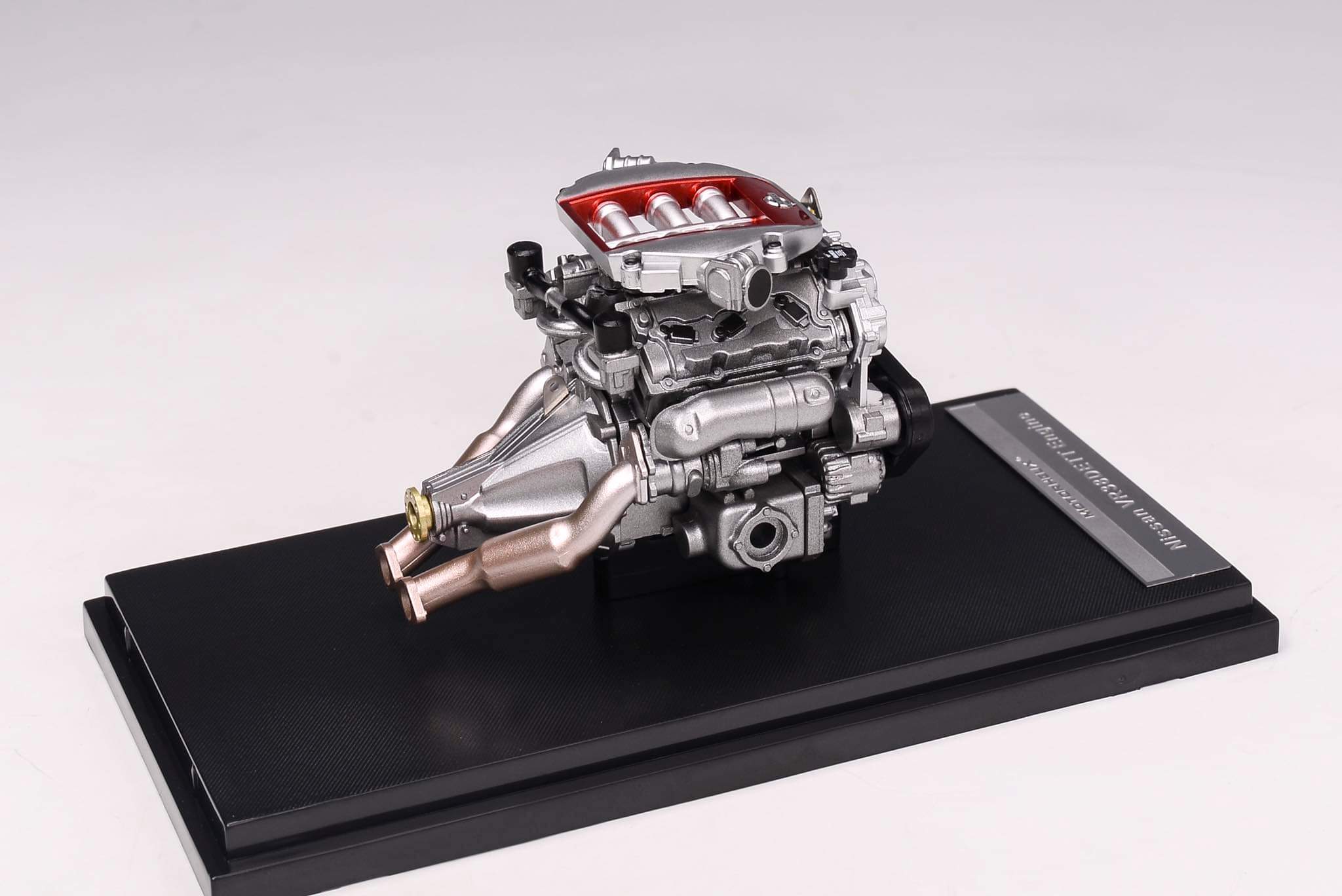 MotorHelix 1:18 Scale Nissan VR38DETT Engine Model - Detailed Collectible Display for GT-R Enthusiasts - Perfect for Home Office Decor, Car Showcase & Gift for Automotive Fans