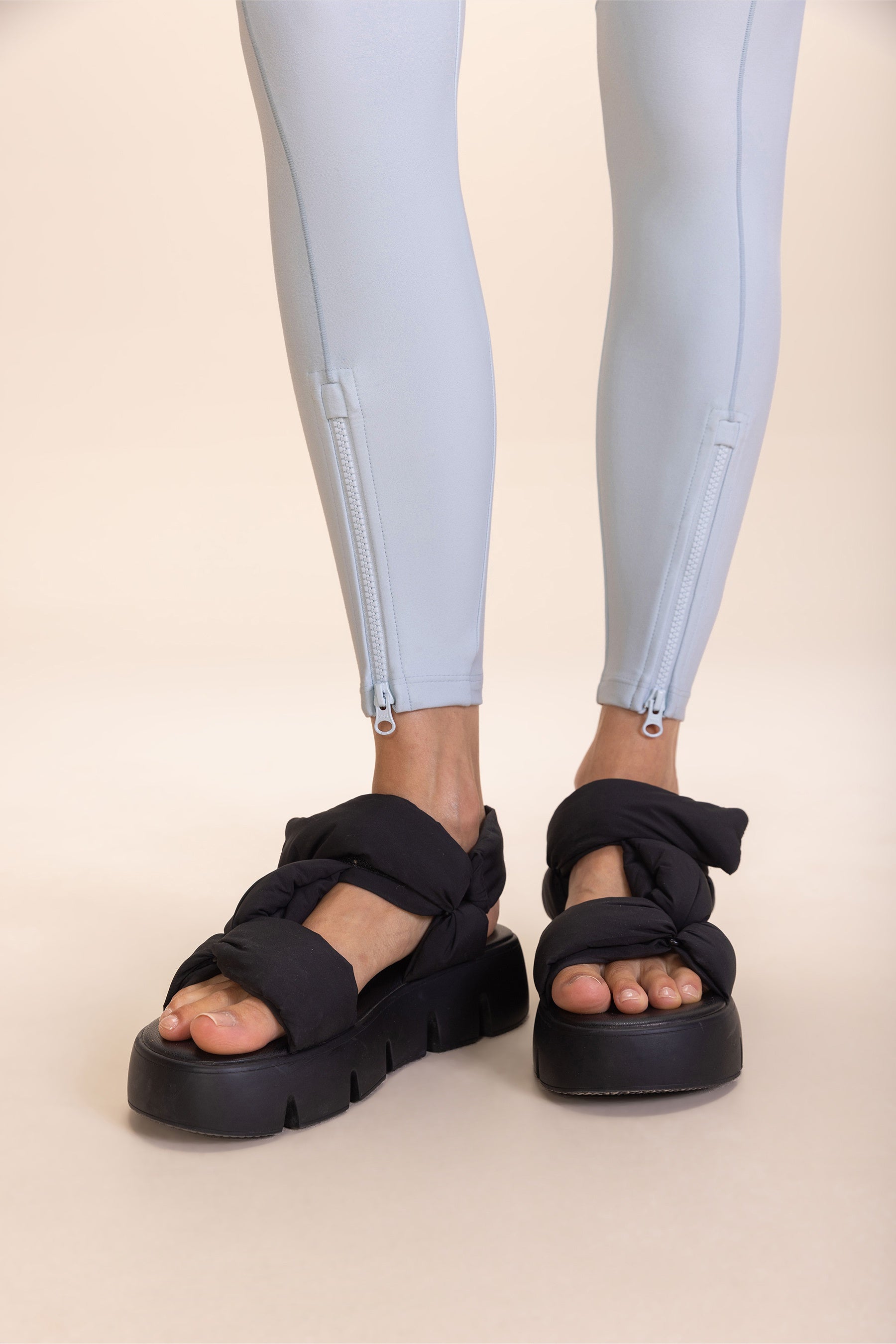 High-Quality Neoprene Leggings for Women - Comfortable & Stylish Workout Leggings for Yoga, Gym & Running - Perfect for Fitness, Sports & Everyday Wear
