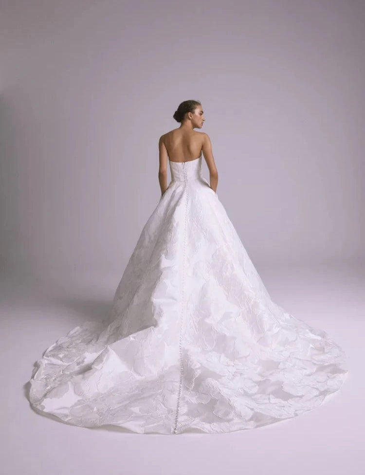 Amsale Thea Wedding Dress Size 10 - Elegant A-Line Gown for Brides, Perfect for Church, Beach & Formal Weddings