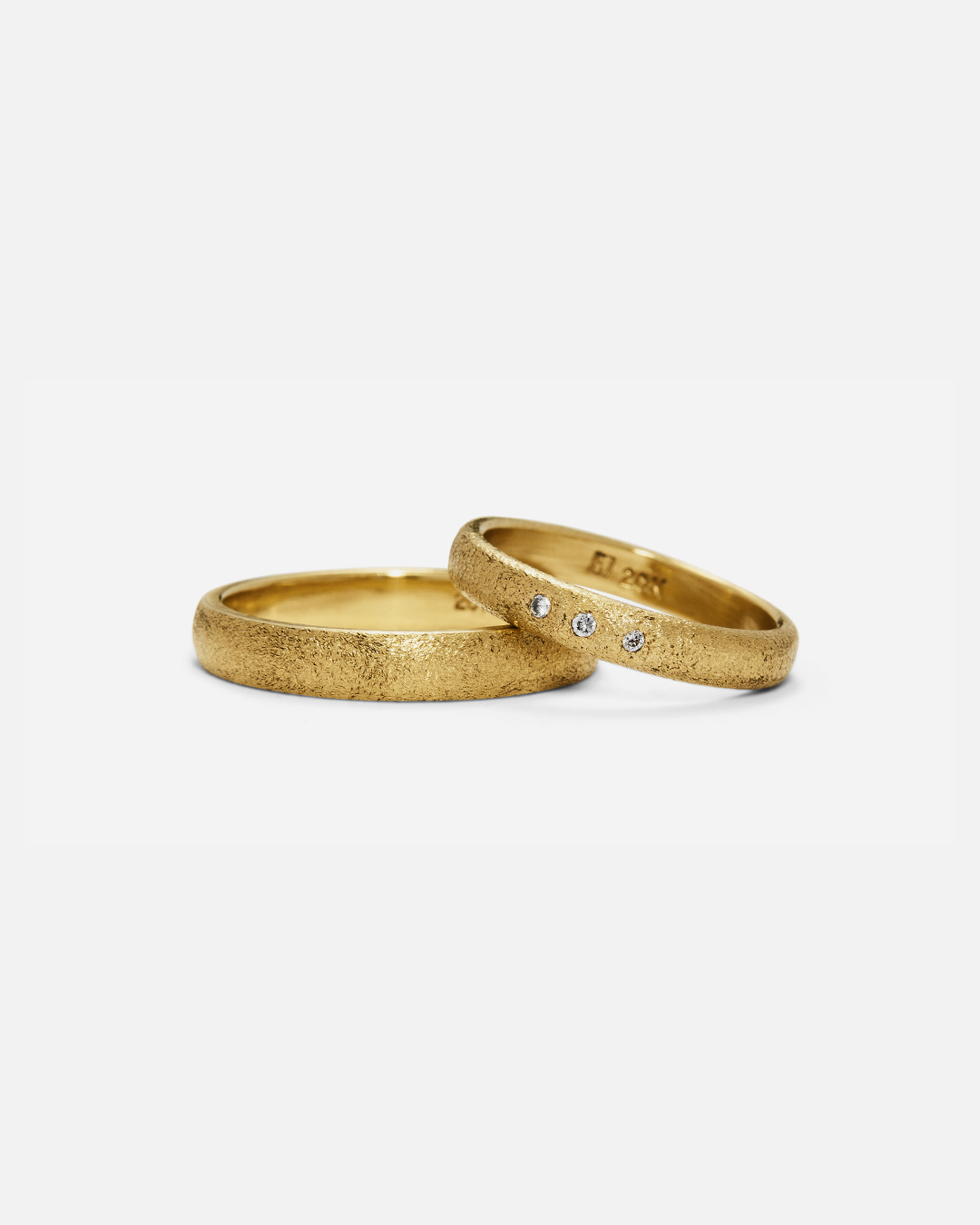 Kotobuki Band with 3 White Diamonds - Elegant Wedding, Engagement, and Anniversary Jewelry for Women | Perfect for Special Occasions and Gifts