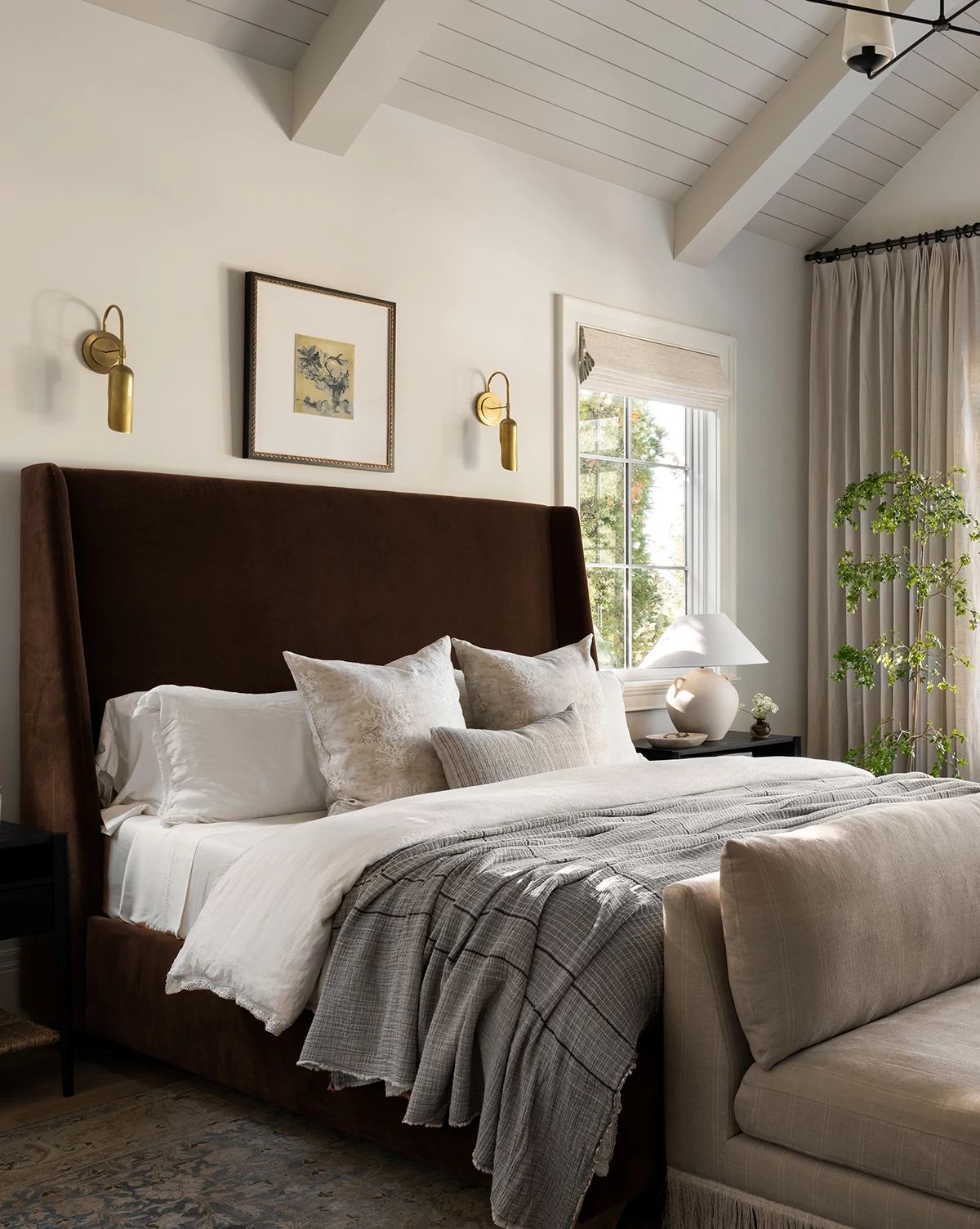 Walt Bed Tall Headboard - Queen Size Upholstered Bed Frame with Adjustable Height - Perfect for Modern Bedroom Decor & Small Spaces