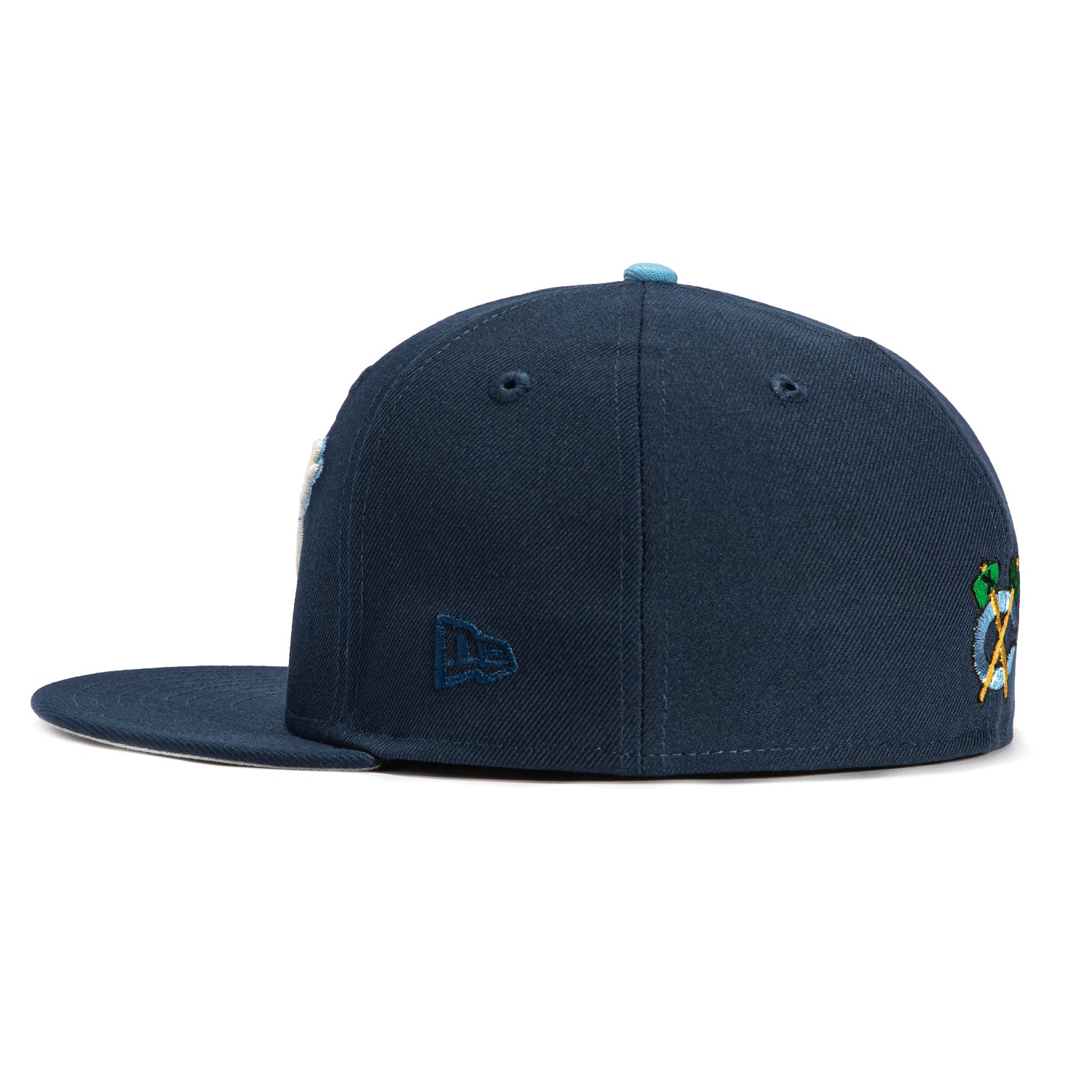 New Era 59Fifty Chicago Blackhawks Winter Classic Patch Script Hat - Navy Blue Adjustable Baseball Cap for Men & Women - Perfect for Hockey Games, Sports Events & Casual Wear