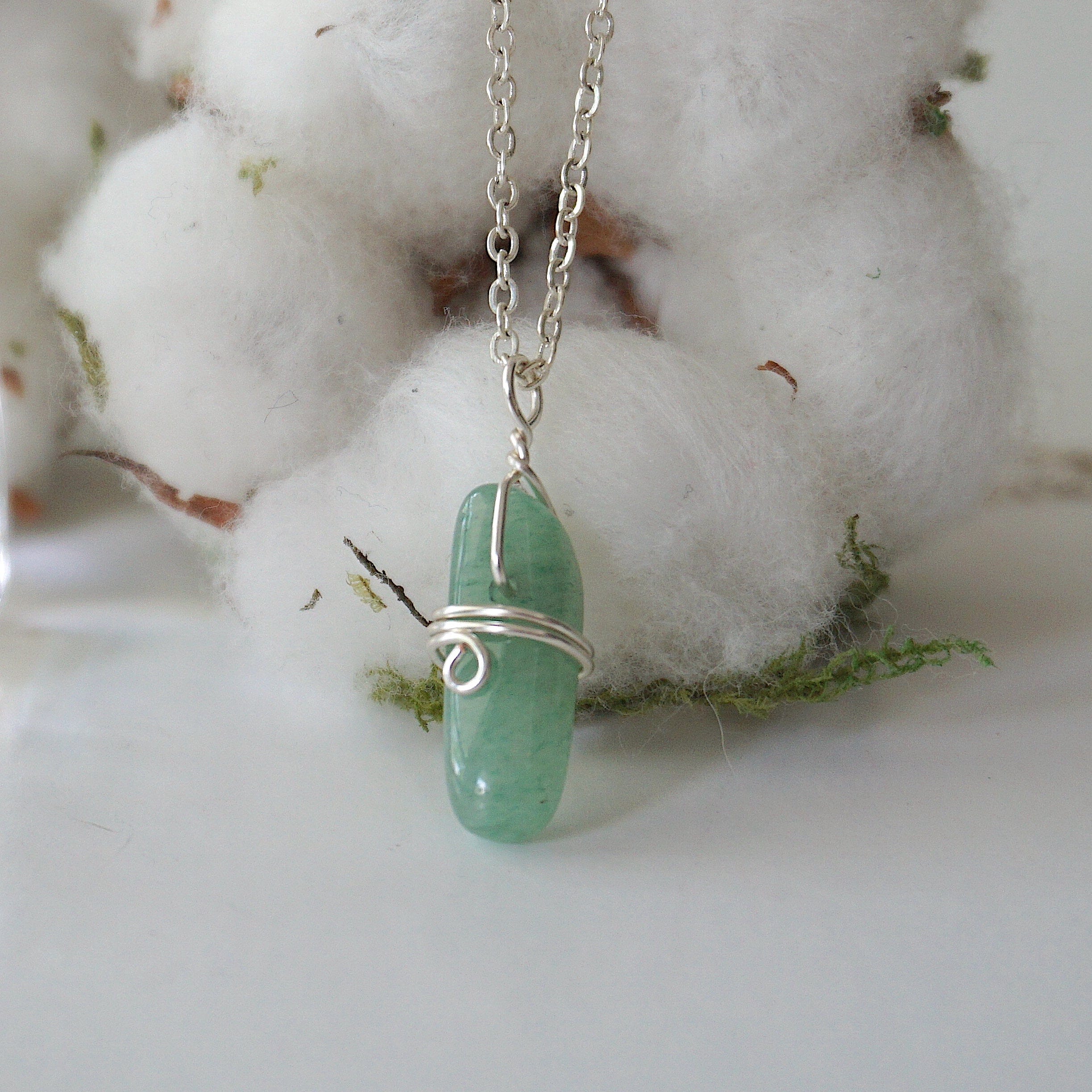 Green Aventurine Crystal Charm Necklace - Healing Stone Jewelry for Women | Spiritual Protection & Good Luck Pendant | Perfect for Meditation, Yoga & Energy Balancing