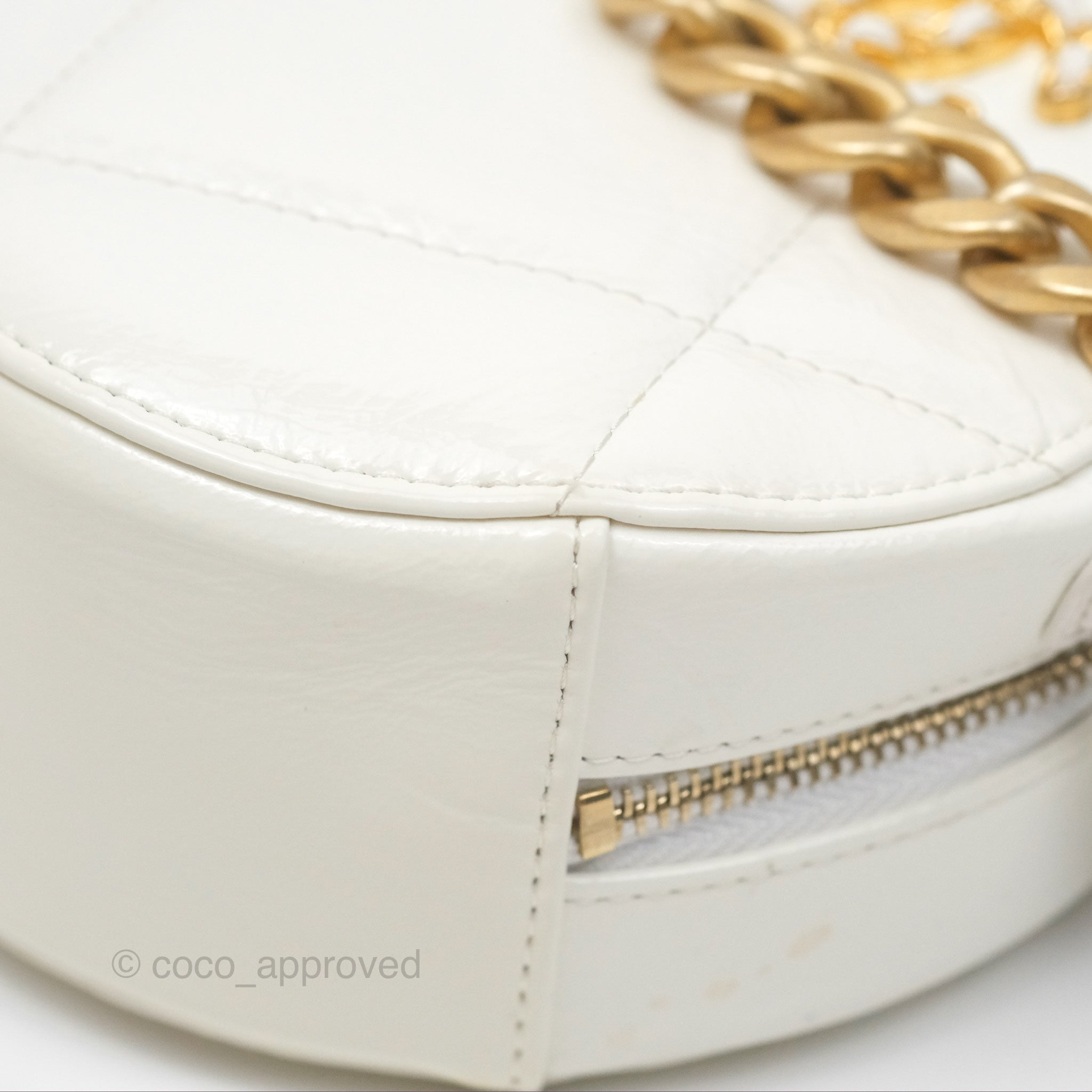 Chanel 19 Round Clutch With Chain - White Glazed Calfskin & Mixed Hardware Bag - Perfect for Evening Parties, Date Nights & Luxury Fashion Accessories