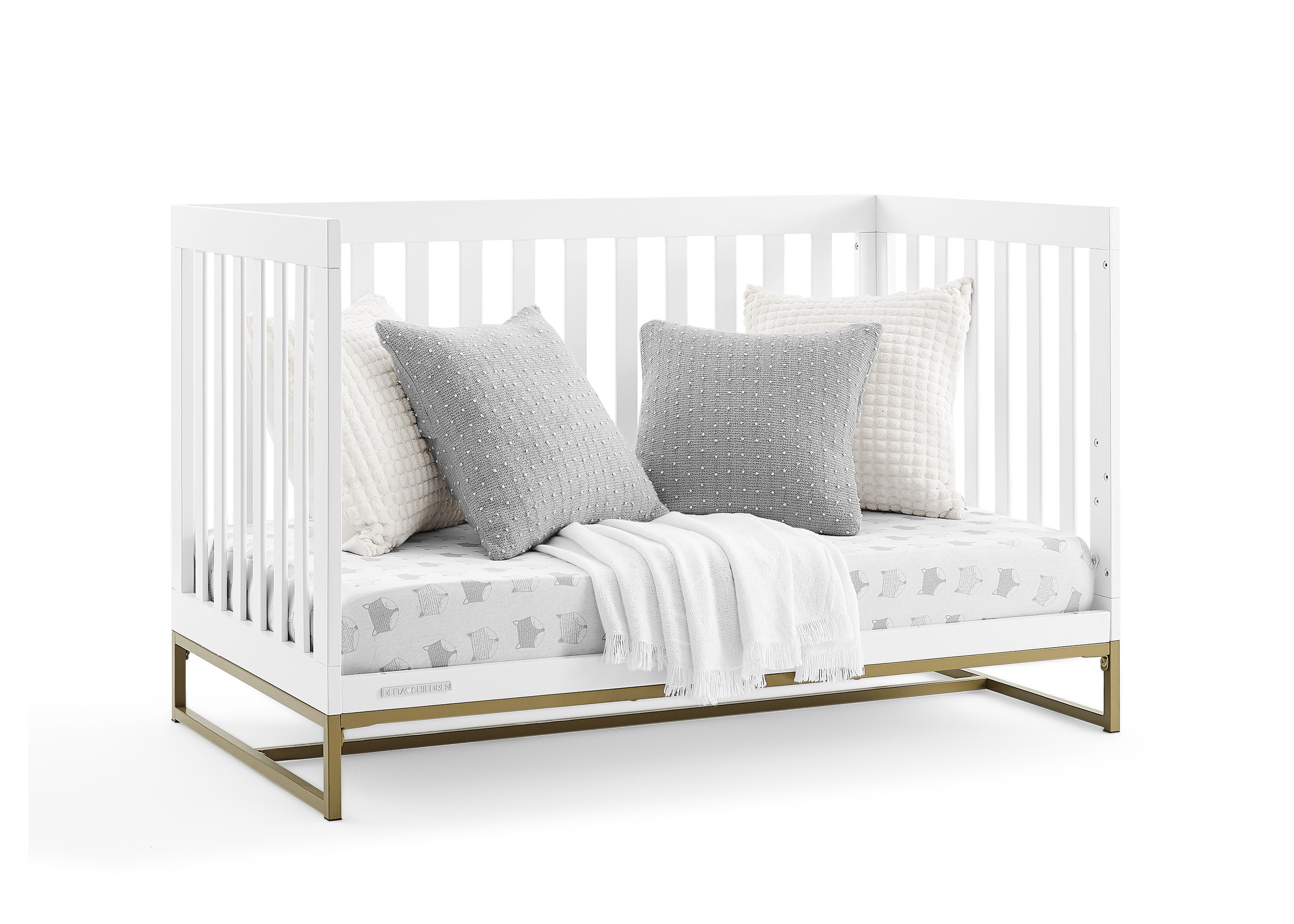Convertible Jade 4-in-1 Baby Crib - Nursery Bed with Toddler Rail, Daybed & Full-Size Frame | Perfect for Newborns to Teens, Modern Nursery & Bedroom Decor