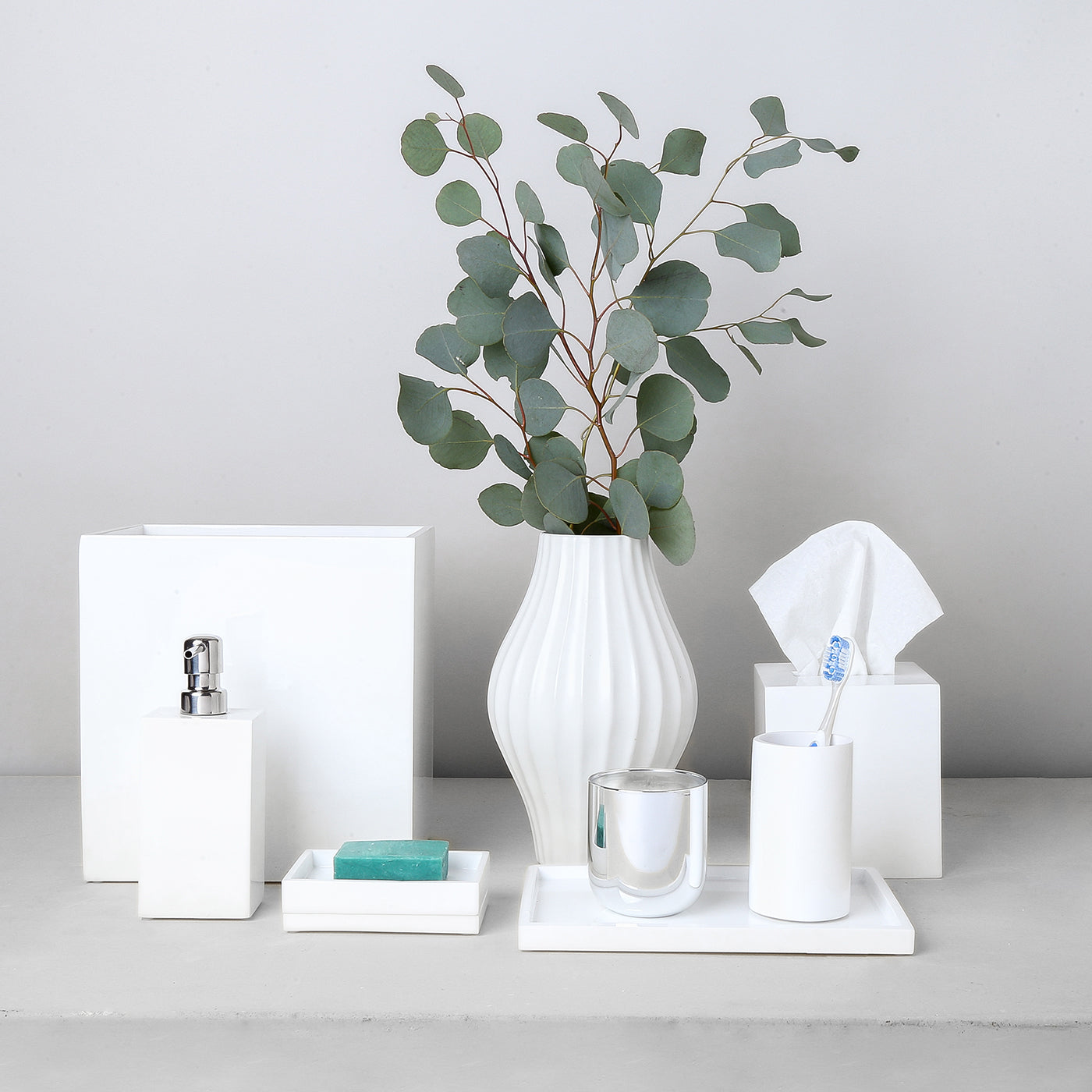 Premium Lacquer Soap Dispenser for Bathroom & Kitchen - Elegant Touch-Free Liquid Soap Dispenser with Durable Finish - Perfect for Home, Office, and Restaurant Use