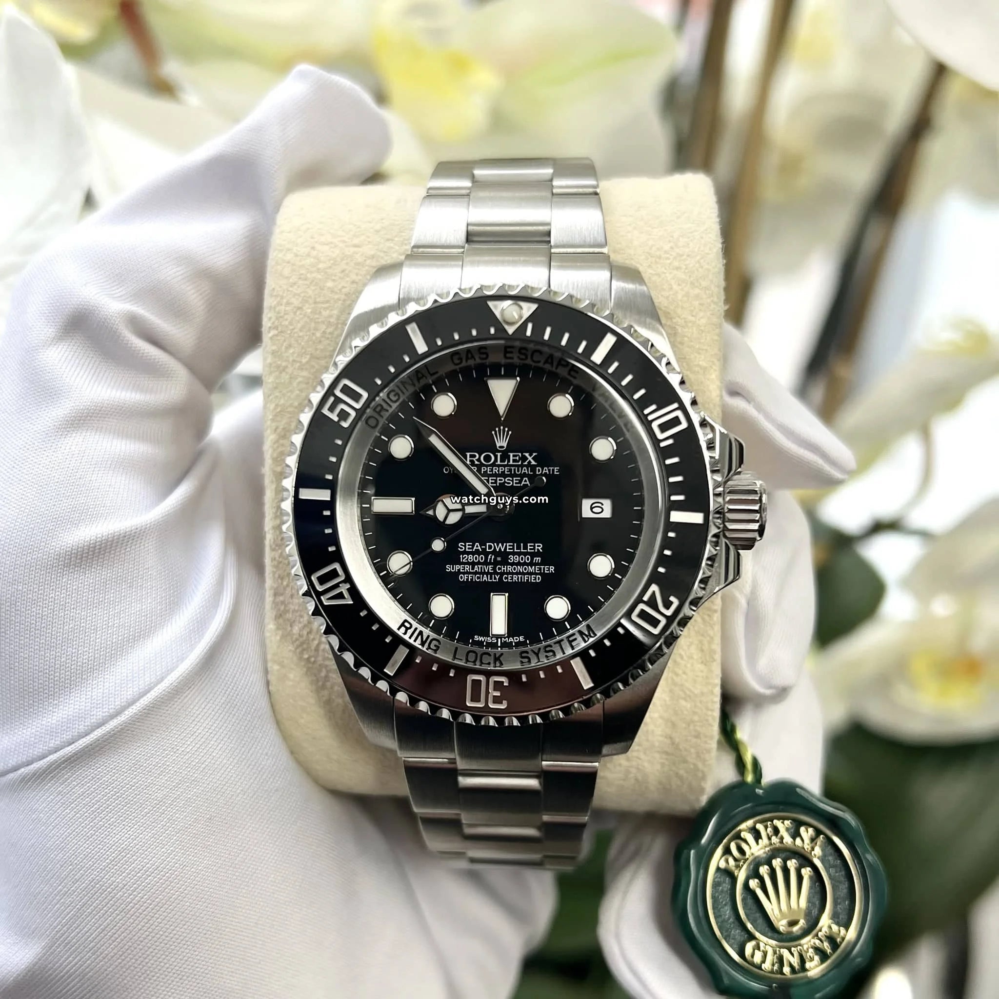 Rolex Sea-Dweller 116660 Men's Luxury Dive Watch - Black Dial, Stainless Steel, Waterproof 4000ft - Perfect for Professional Diving & Luxury Collection