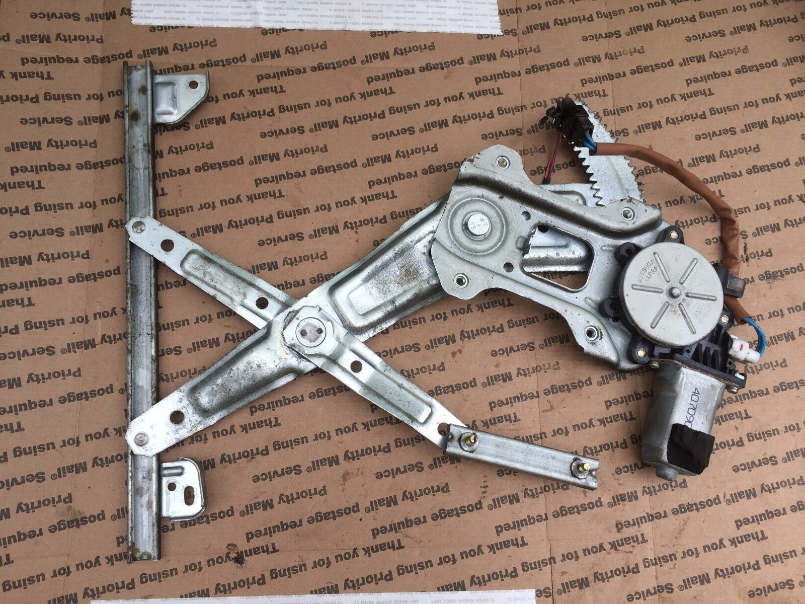 04-06 Saab 9-2X Aero Right Rear Window Regulator Motor - OEM Replacement Part - Perfect for Window Repair & Smooth Operation