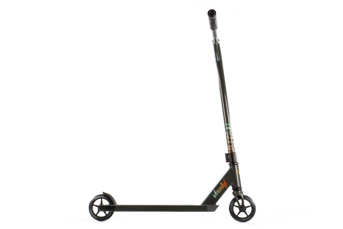 Versatile Cosmopolitan V2 Pro Scooter - High Performance Kick Scooter for Adults & Teens - Perfect for Commuting, Tricks & Urban Riding