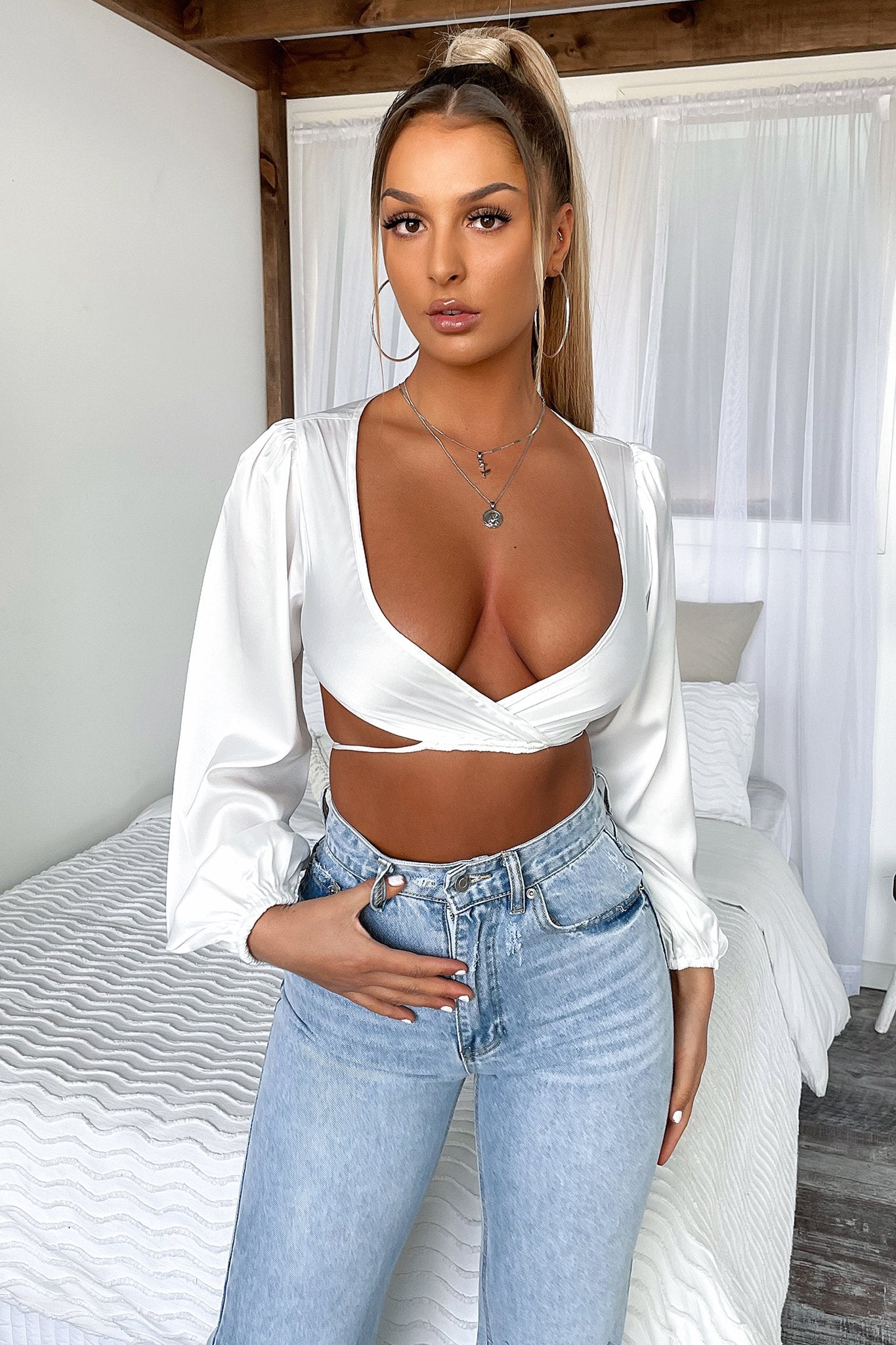 Logan Crop Top - Women's White Basic Tee Shirt for Casual Wear, Summer Outfits & Layering