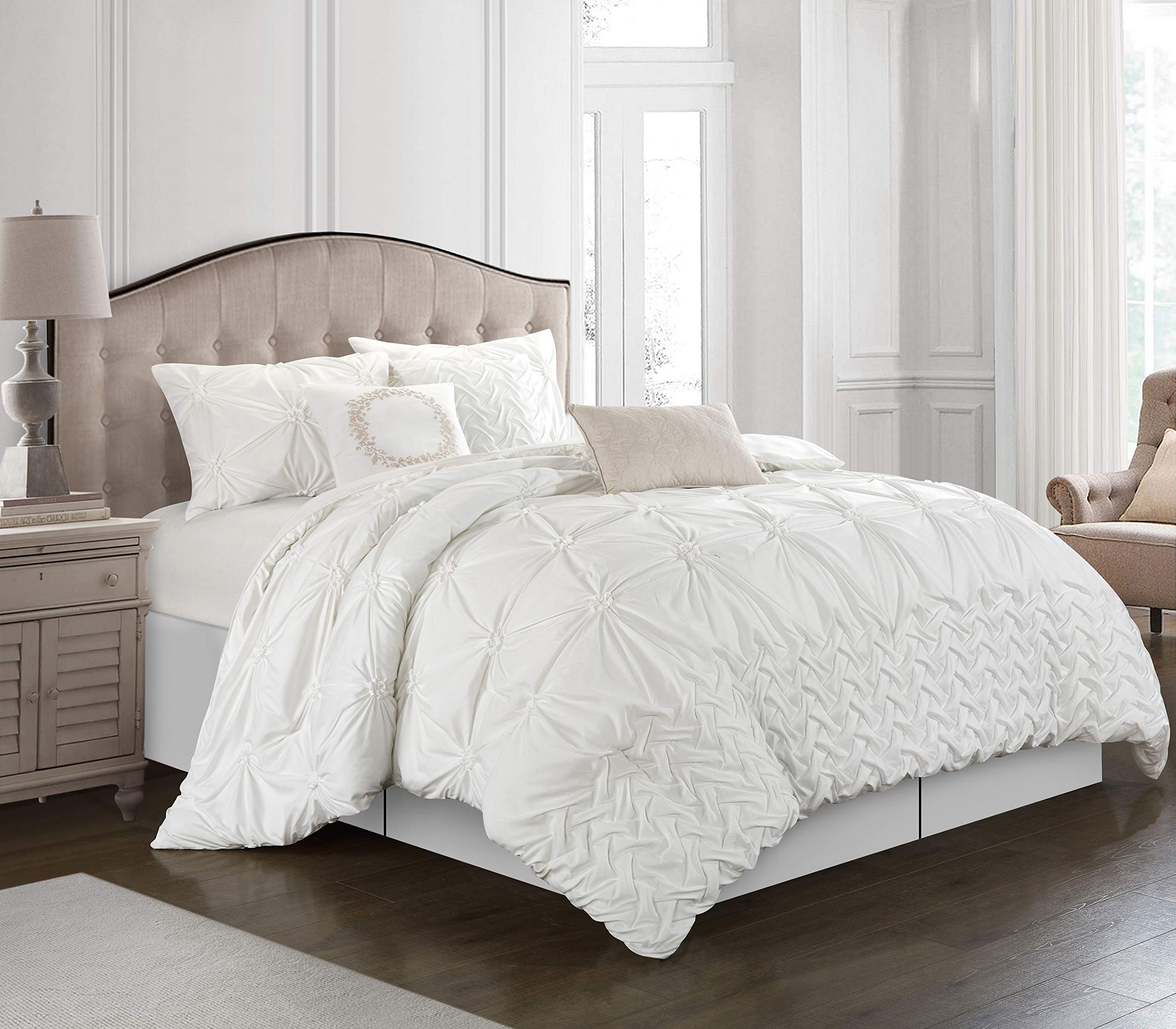 Stratford Park Layla Queen Size Comforter Set in White - Soft & Cozy Bedding for All Seasons | Perfect for Master Bedroom, Guest Room, or Dorm