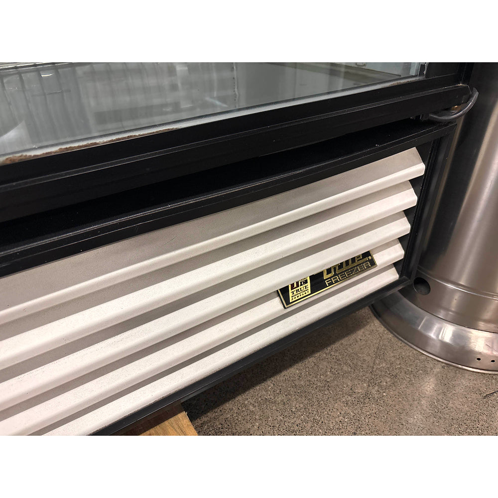 Used True GDM 72F 78 Swing Glass 3 Door Commercial Merchandiser Freezer - Perfect for Restaurants, Grocery Stores & Convenience Shops