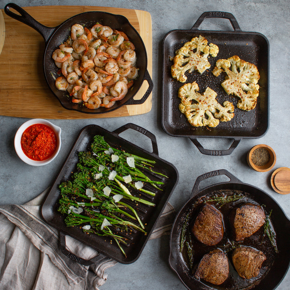 Cast Iron Chef Collection 26cm Skillet - Pre-Seasoned Heavy Duty Frying Pan for Stovetop, Oven & Grill - Perfect for Searing Steaks, Baking Bread & Camping Cooking