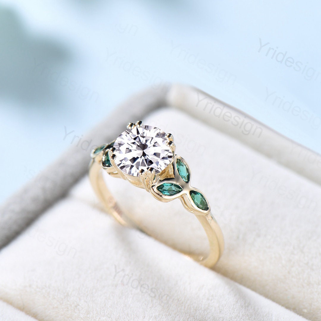1CT Moissanite Engagement Ring with Lab-Created Emerald Accents in 14K Solid Gold - Art Deco Wedding Band, Promise Ring for Her, Anniversary & Bridal Gift - Perfect for Proposals, Weddings & Special Occasions