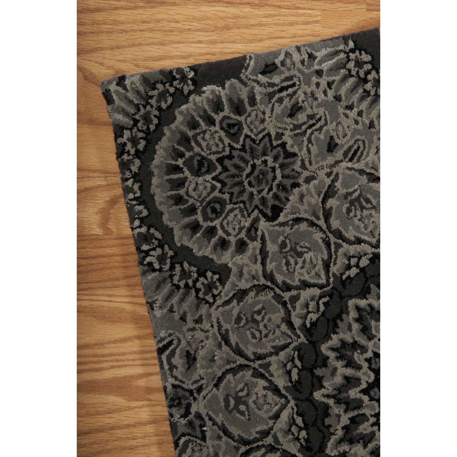 Nourison 2000 Traditional Black/Grey 7'9