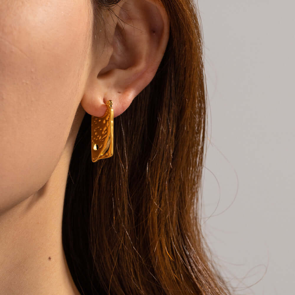 18K Gold Plated Geometric Hollow Rectangle Hoop Earrings for Women - Trendy Minimalist Dangle Earrings for Everyday Wear, Party & Date Night | JDE014