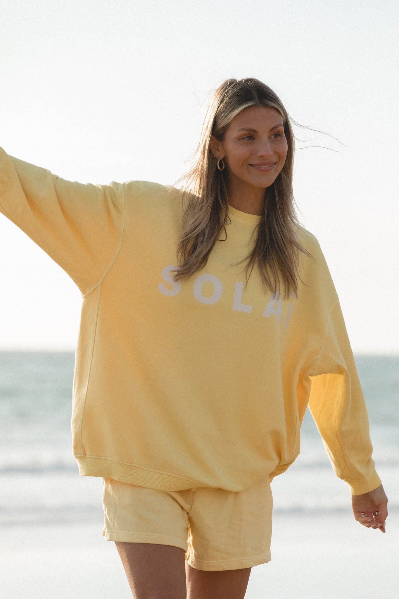 SOLAÍ Oversized Crew Neck Sweatshirt - Women's Casual Loose Fit Pullover for Comfort & Style | Perfect for Lounging, Travel & Everyday Wear