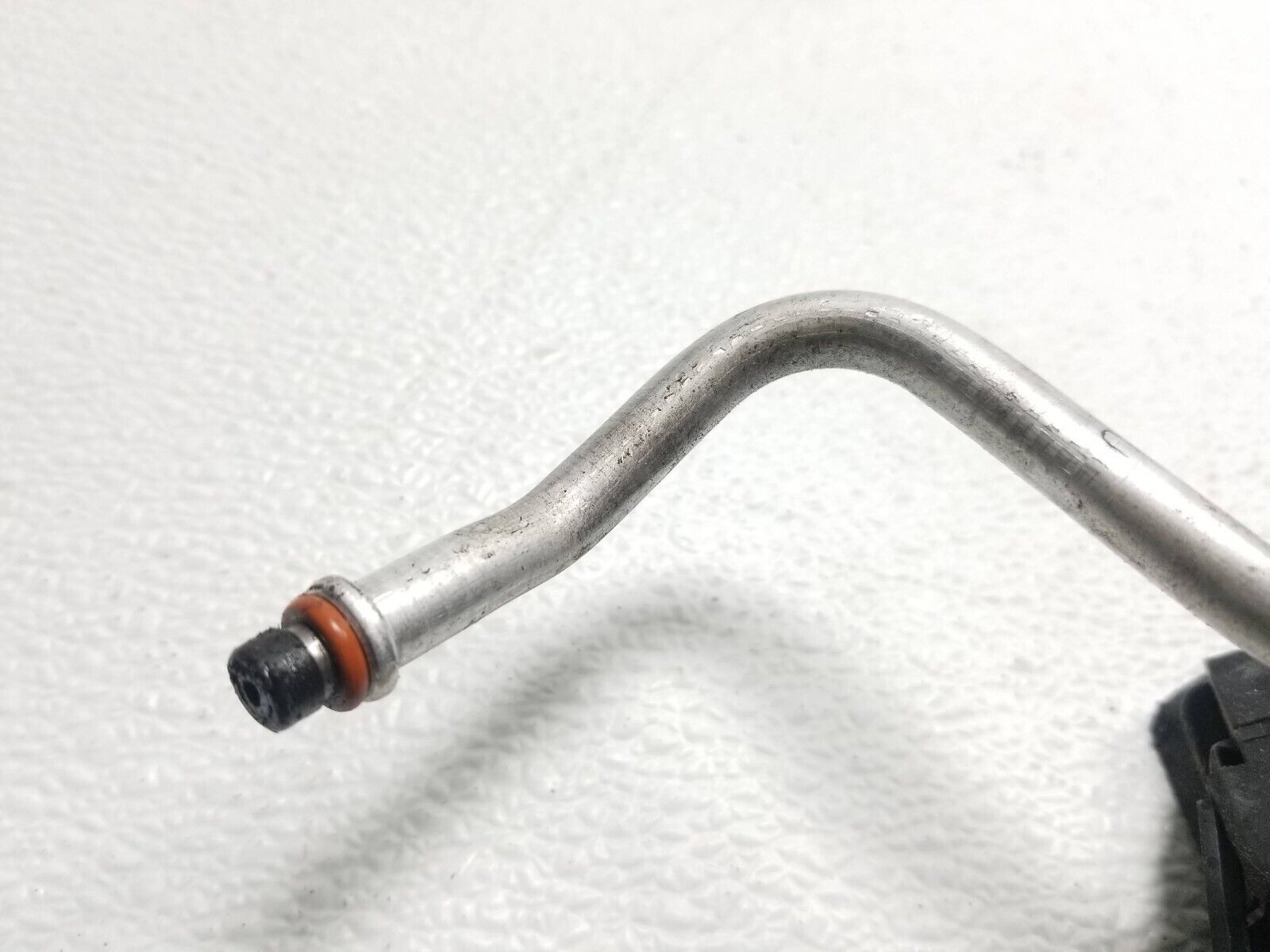06-11 Mercedes ML500 AC Hose Pipe Line - OEM Replacement Part for Air Conditioning System - Perfect for Car Repair & Maintenance