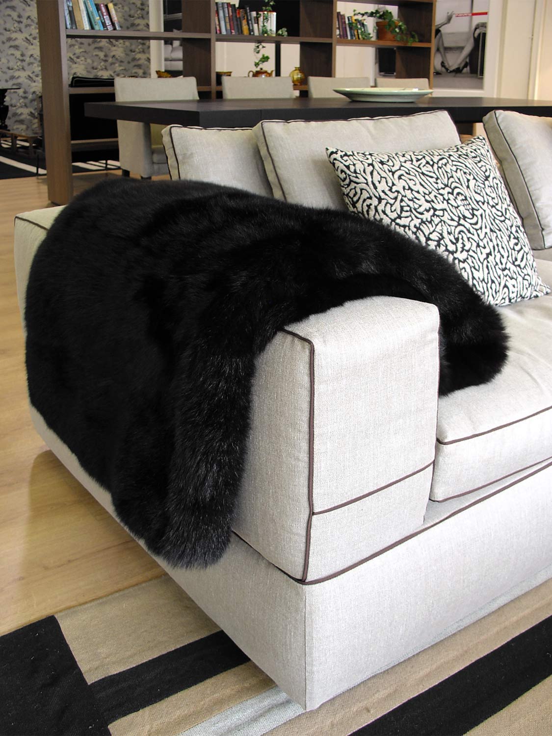 Luxury Black Possum Fur Throw Blanket - Soft & Warm Winter Bedding for Cozy Home Decor, Perfect for Sofa, Bed, and Fireplace Lounging