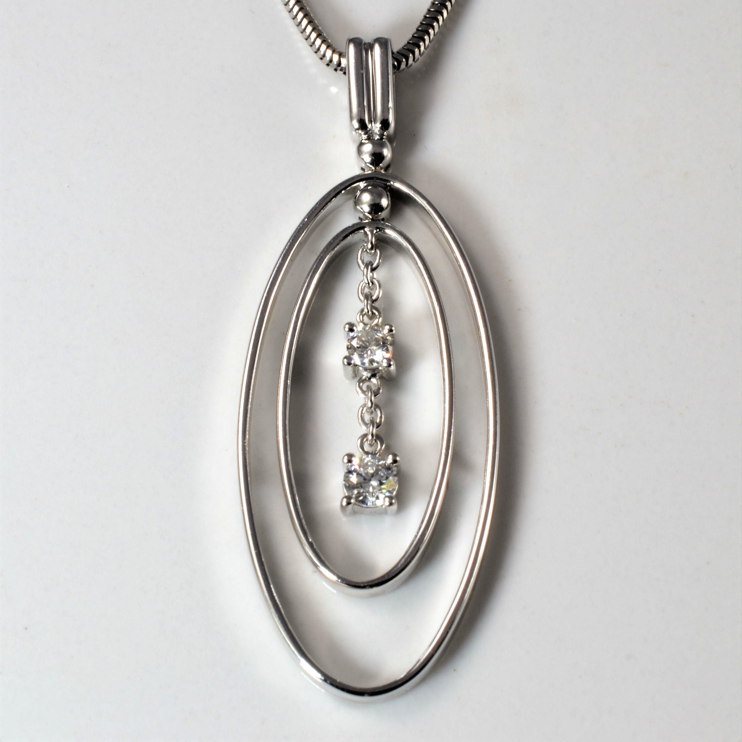 0.20ctw Diamond Double Oval Pendant Necklace in 18K Gold - Elegant Jewelry Gift for Women, Perfect for Weddings, Anniversaries & Special Occasions